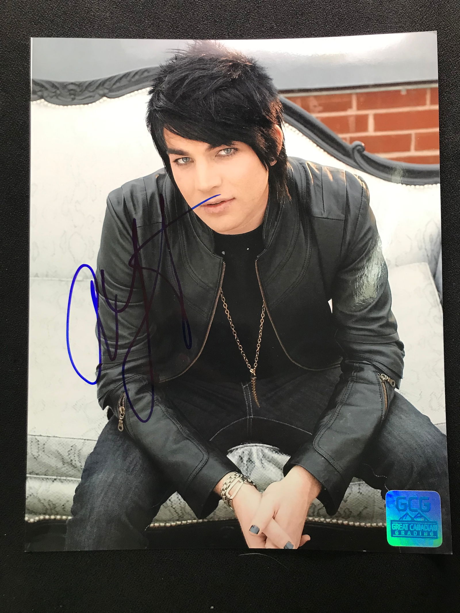 ADAM LAMBERT AUTOGRAPHED 8X10 PHOTO GCG AUTHENTICATED (1 of 1)