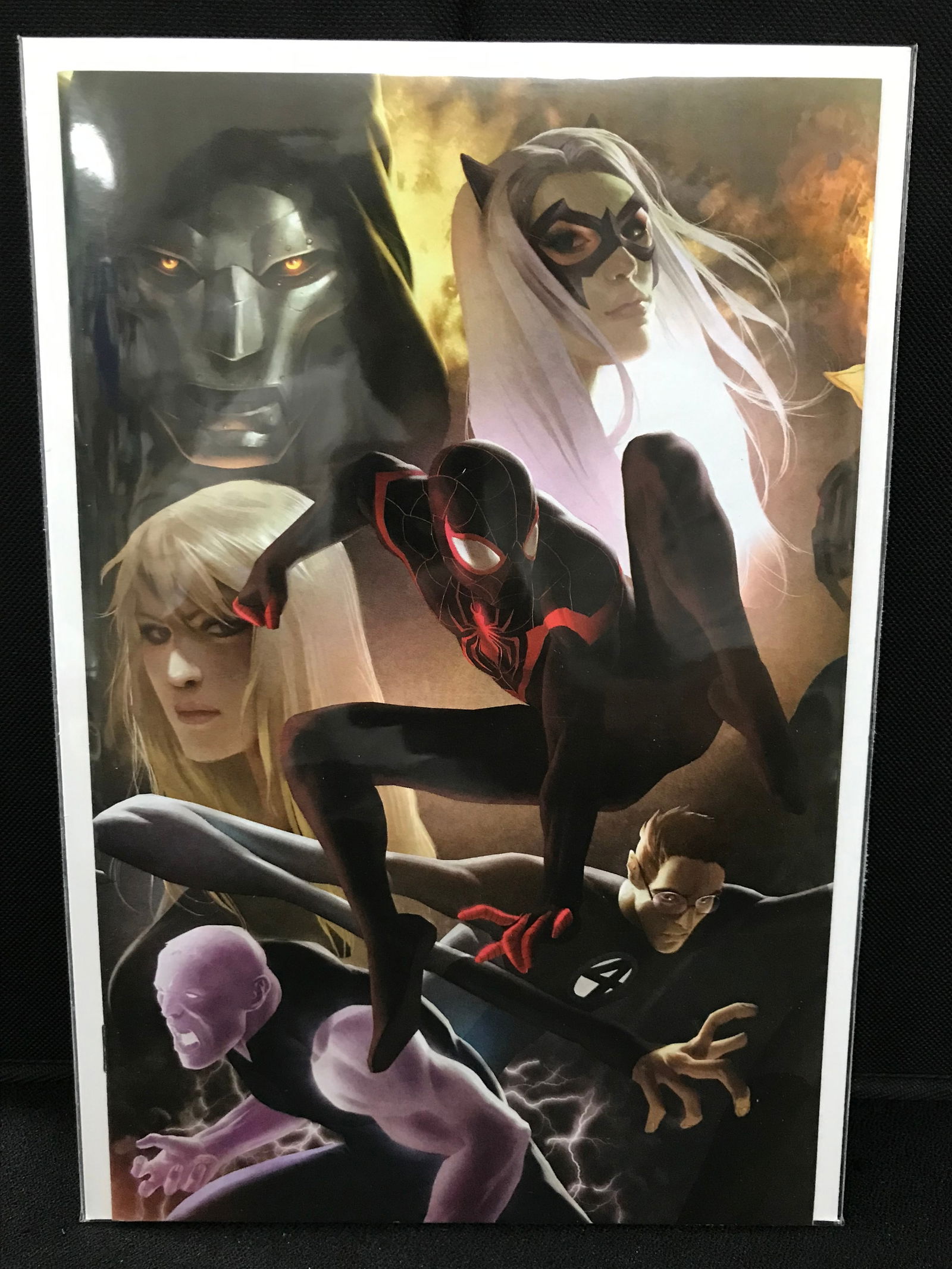 MARVEL COMICS ULTIMATE FALLOUT NO.4 VIRGIN COVER HIGH GRADE (1 of 1)