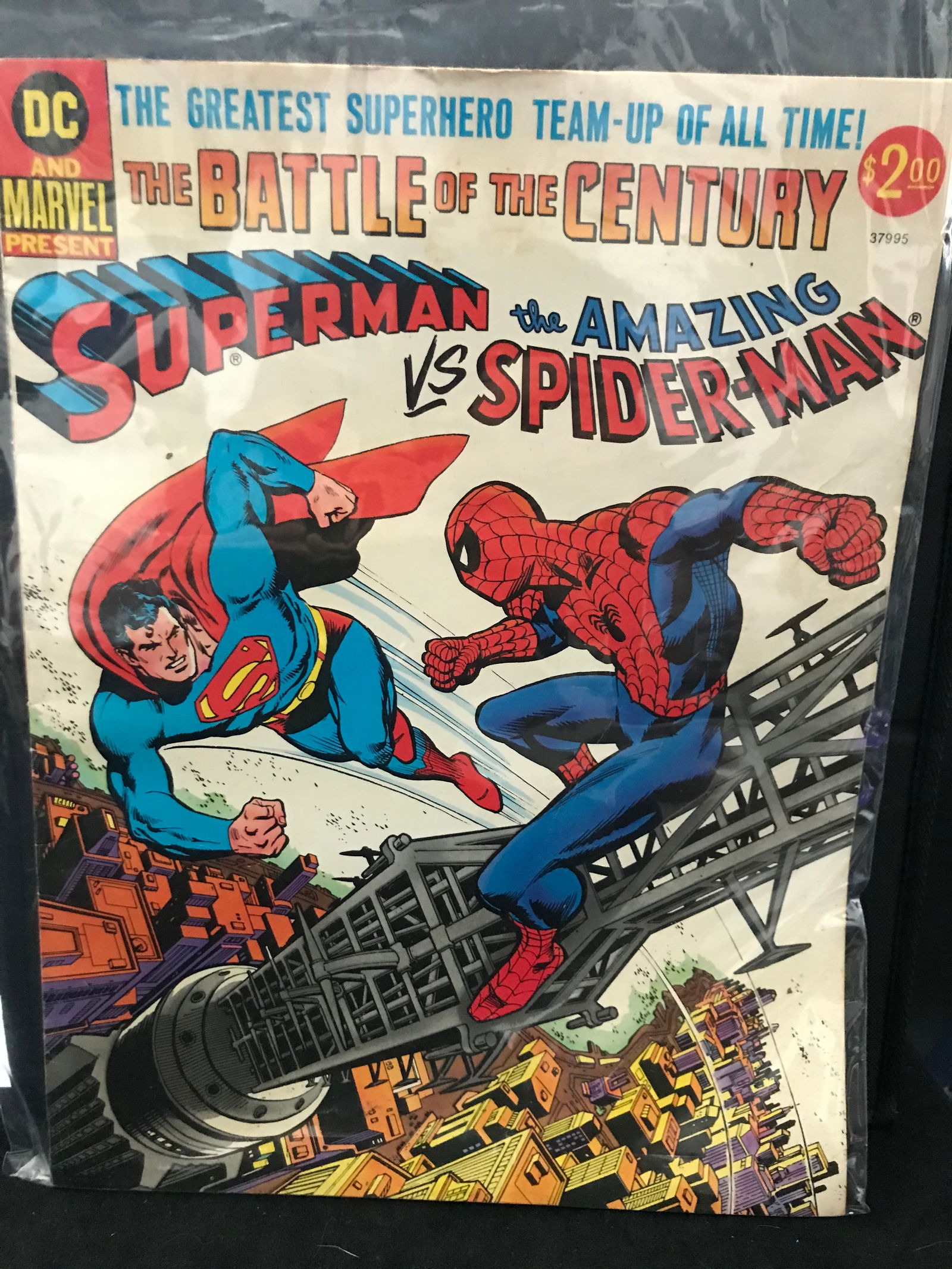 DC AND MARVEL PRESENTS SUPER-MAN VS. THE AMAZING SPIDER-MAN 1976 (1 of 1)