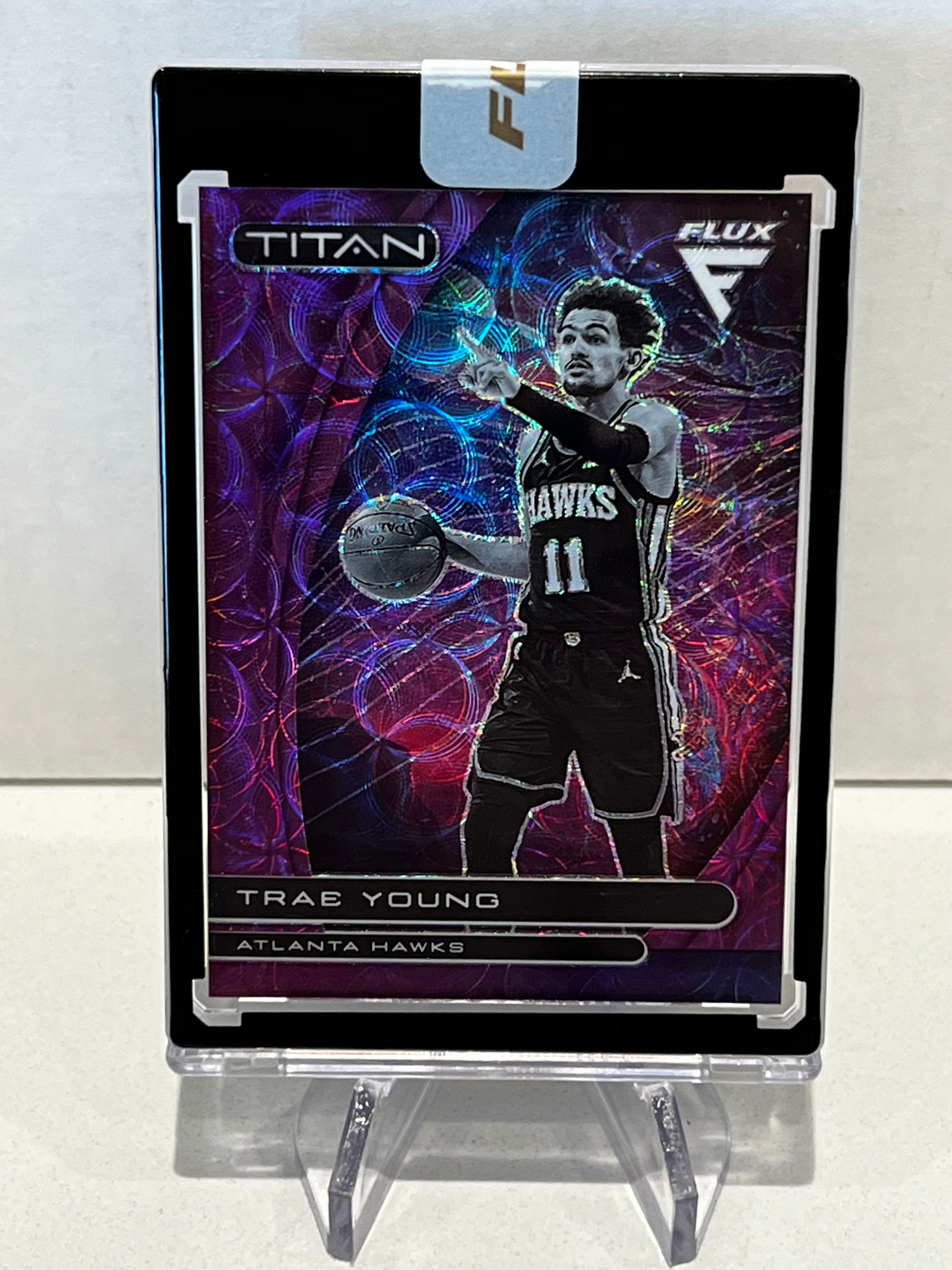 2020 PANINI FLUX TITAN TRAE YOUNG 8/38 (1 of 2)