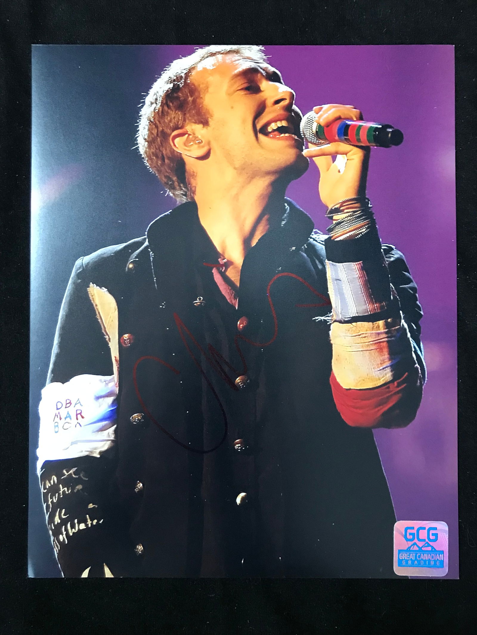 CHRIS MARTIN COLDPLAY SIGNED 8 X 10 (GCG HOLO) (1 of 1)