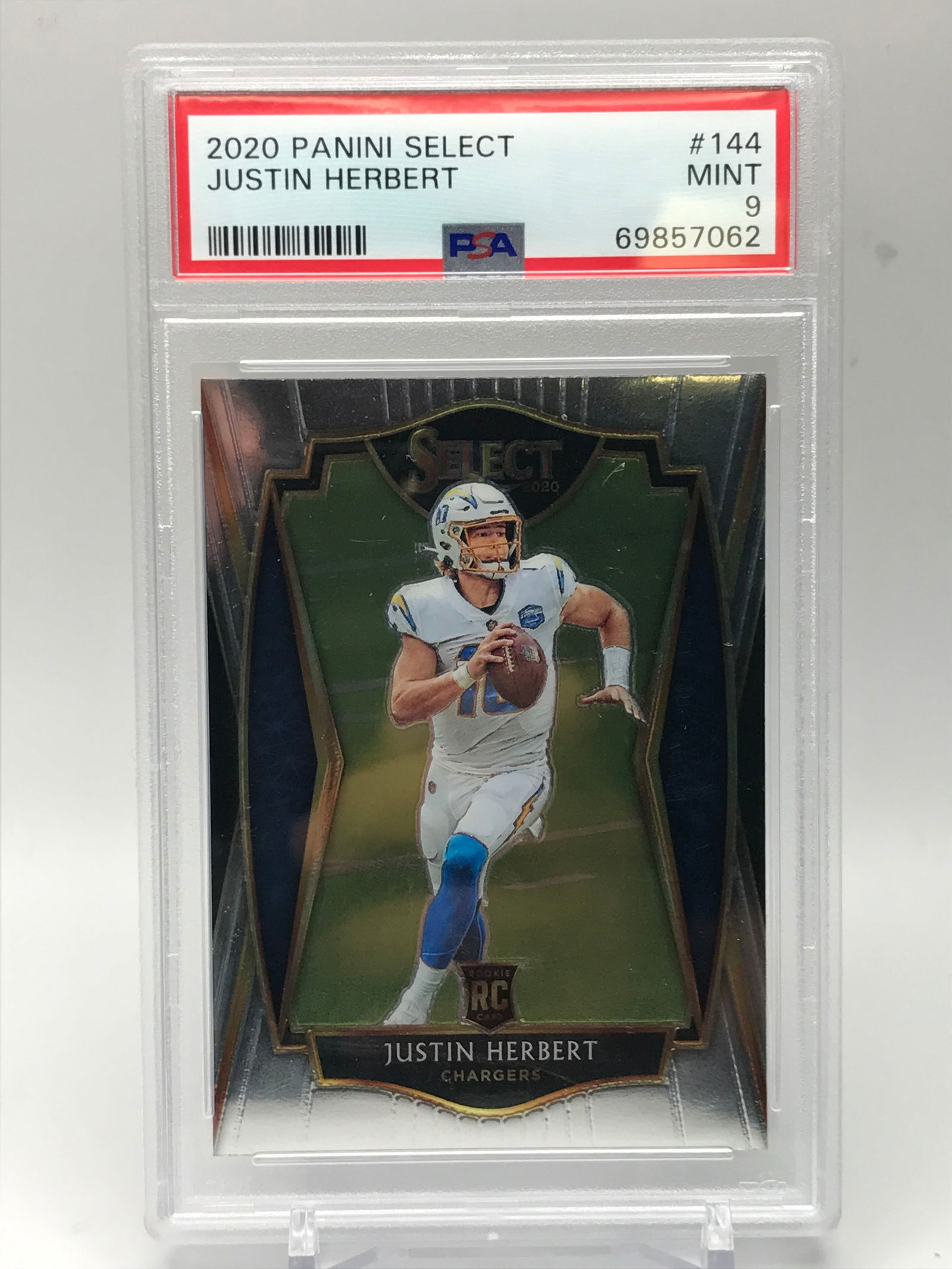 2020 PANINI SELECT #144 JUSTIN HERBERT PSA GRADED 9 (1 of 2)