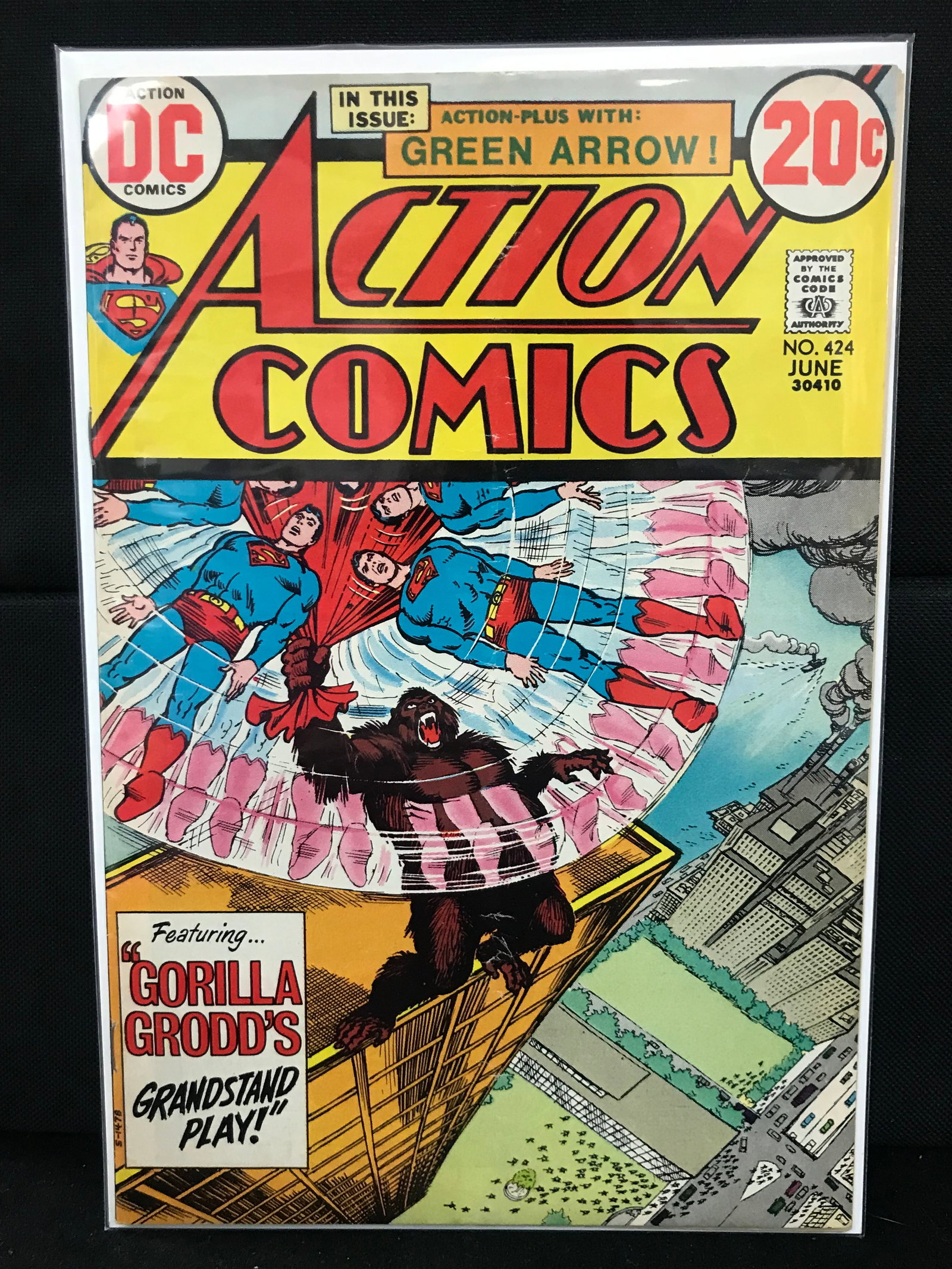 DC COMICS NO.424 ACTION COMICS: Prices are in Canadian dollars