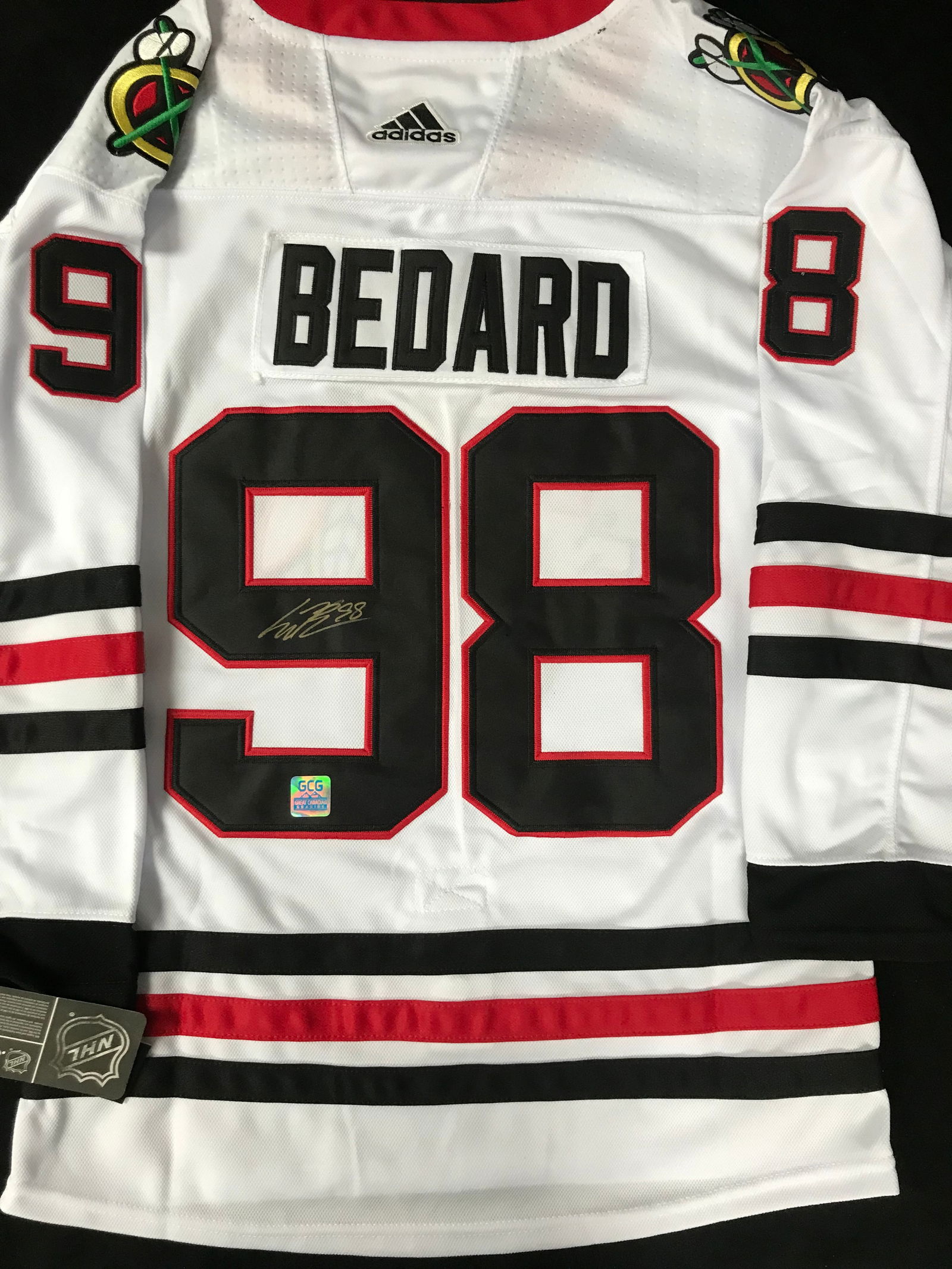 CONNOR BEDARD SIGNED CHICAGO BLACKHAWKS ADIDAS PRO JERSEY (GCG HOLO) (1 of 3)