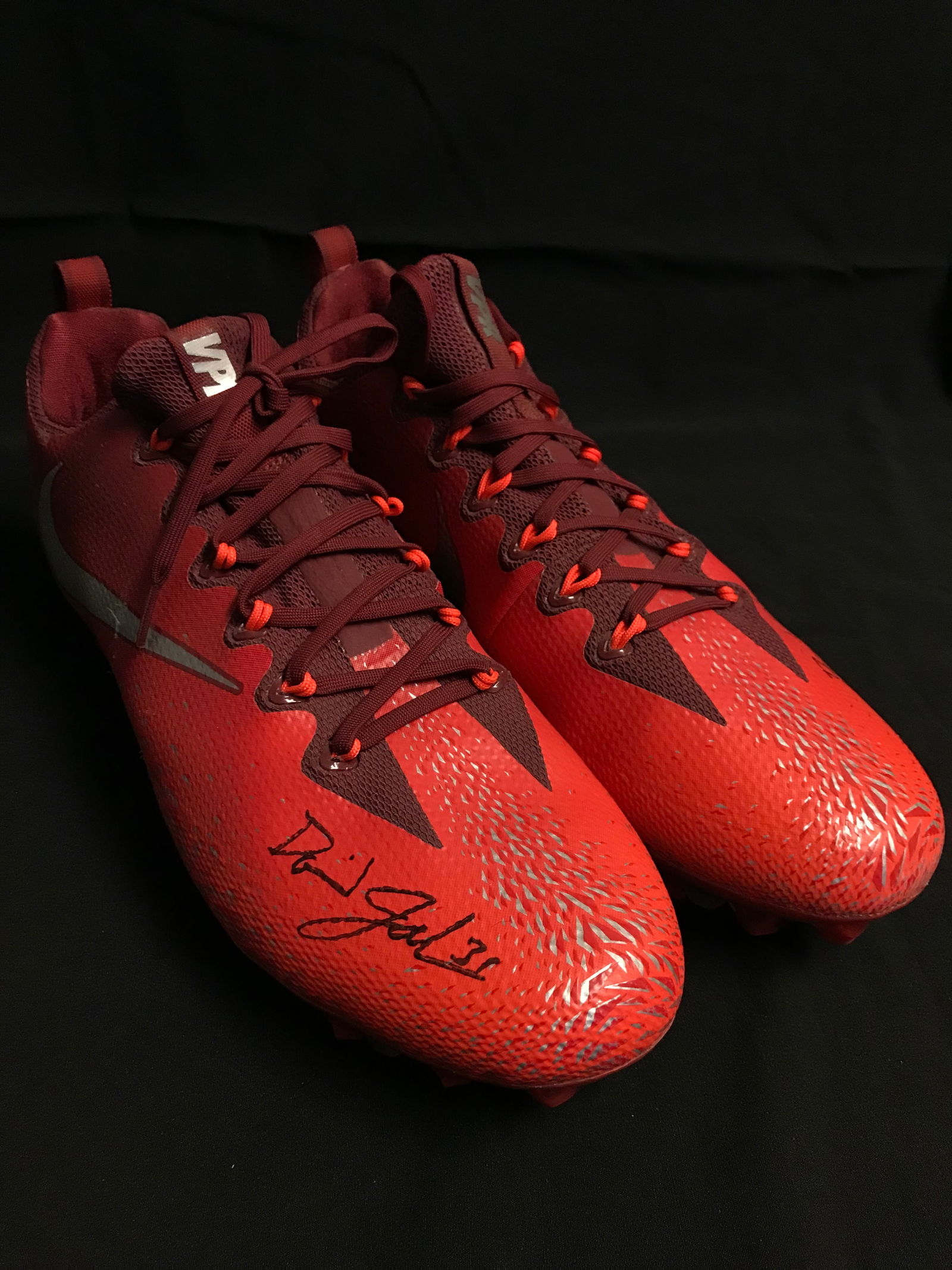 DAVID JOHNSON SIGNED AND GAME USED FOOTBALL CLEATS (GCG HOLO): Prices are in Canadian Dollars