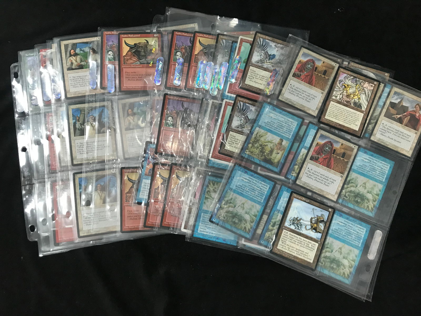 LARGE EARLY EDITION MAGIC THE GATHERING TRADING CARDS LOT (1 of 1)