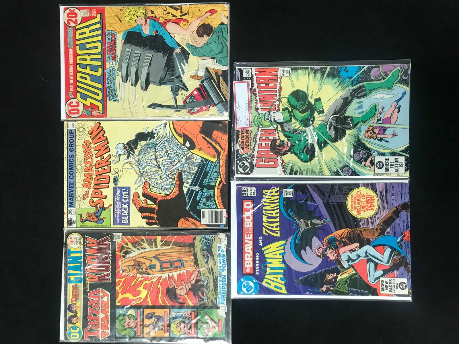 LOT OF SUPERHERO COMICS VARIOUS TITLES (DC AND MARVEL COMICS) (1 of 1)