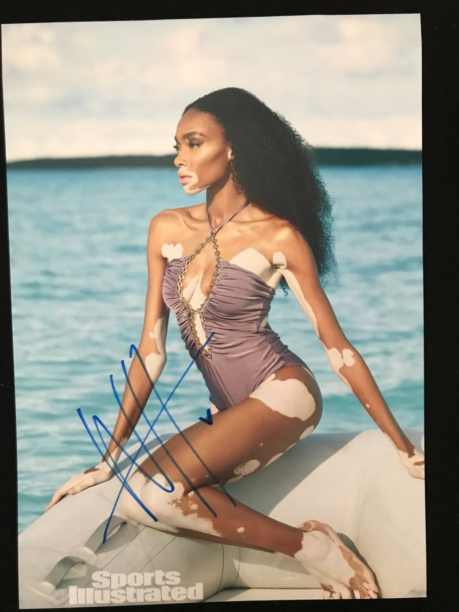 WINNIE HARLOW SIGNED 8X10 RA COA: Prices are in Canadian dollars