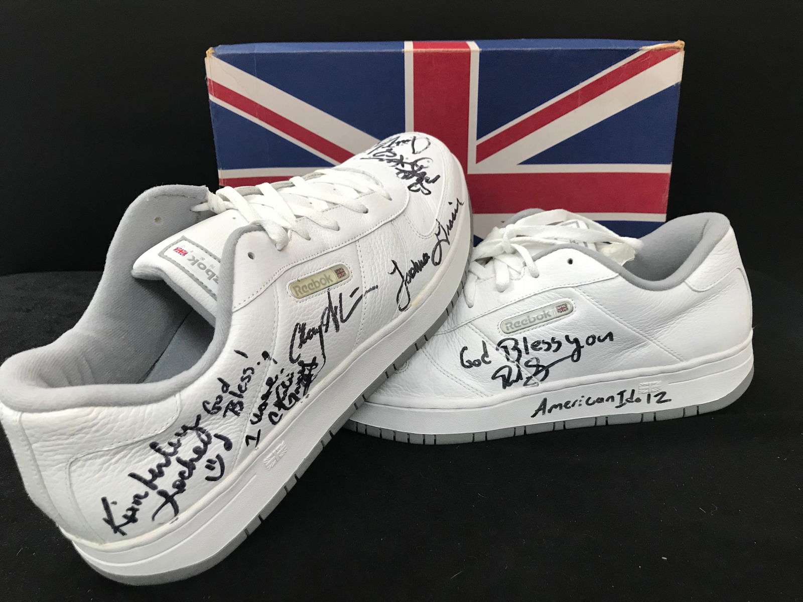 RUBEN STUDDARD PERFORMANCE WORN SHOES SIGNED BY HIM, CLAY AIKEN AND ALL TOP 10 SEASON 2 CONTESTANTS (1 of 4)