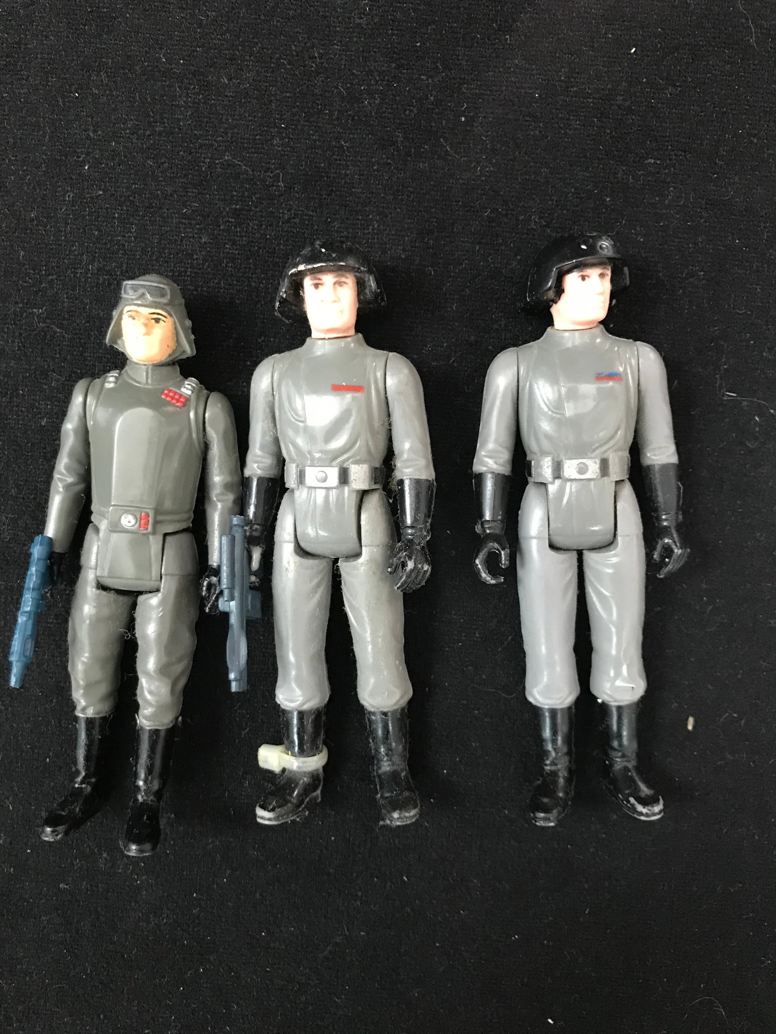 VINTAGE STAR WARS ACTION FIGURE LOT WITH WEAPONS: Prices are in Canadian dollars