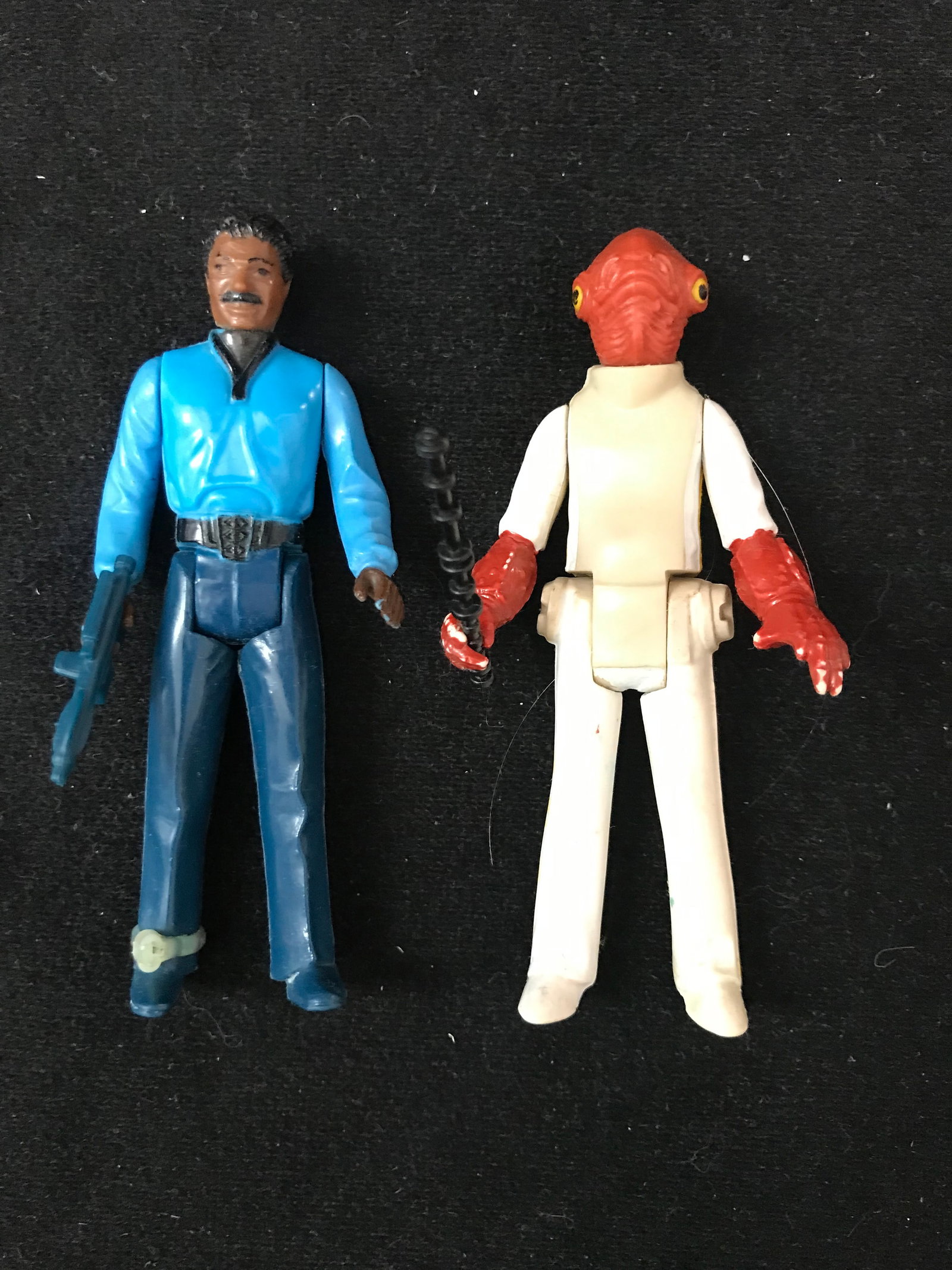 VINTAGE STAR WARS ACTION FIGURE LOT WITH WEAPONS: Prices are in Canadian dollars