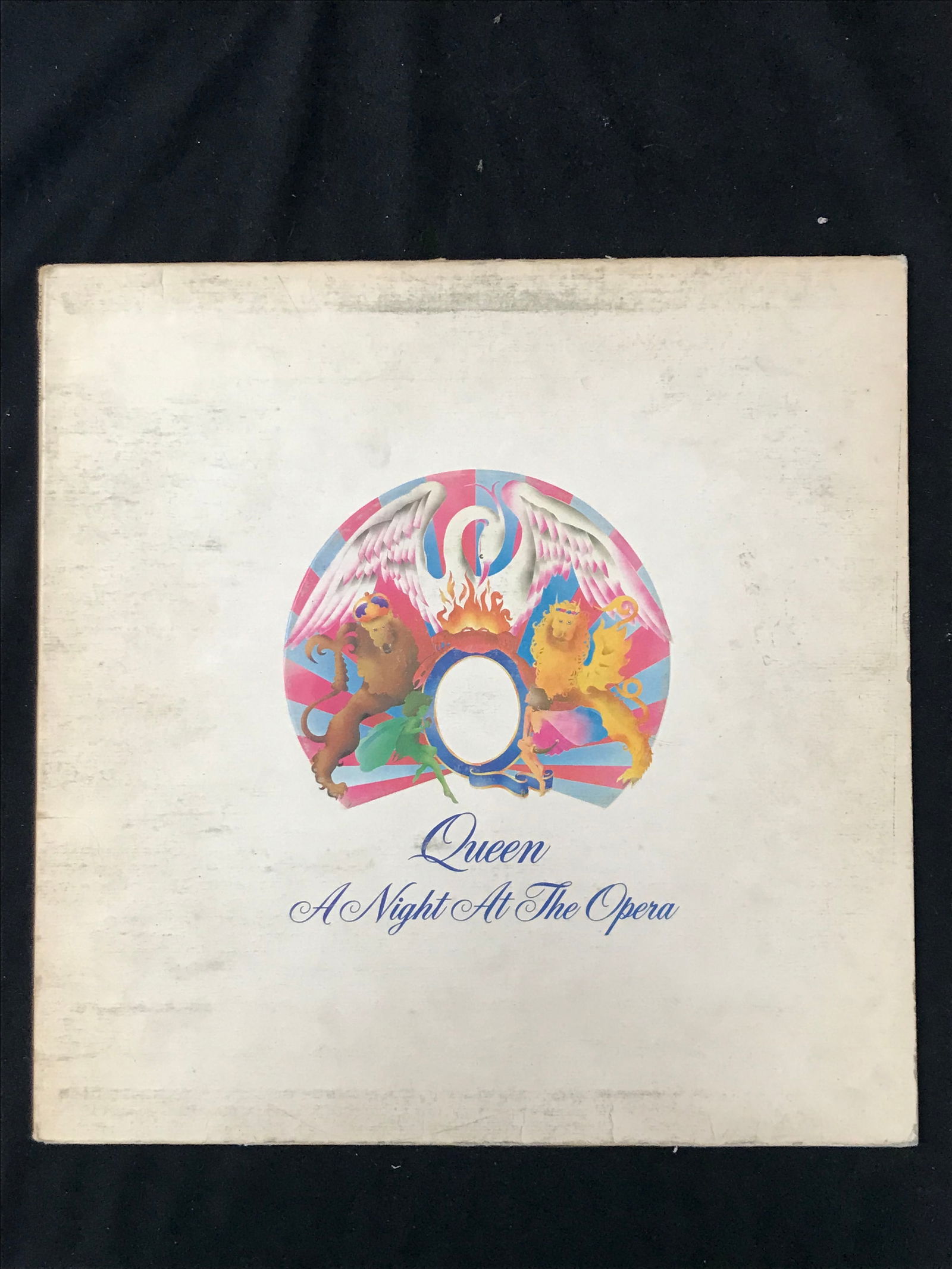 VINYL RECORD QUEEN GOOD CONDITION (1 of 1)