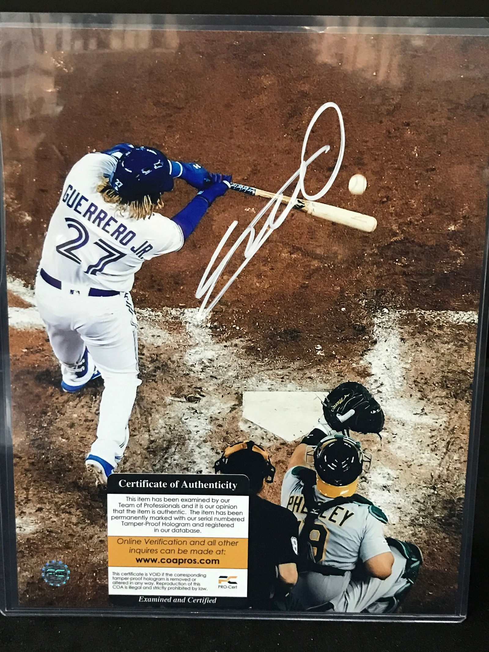 VLADIMIR GUERRERO JR SIGNED 8X10 PHOTO COAPROS (1 of 1)