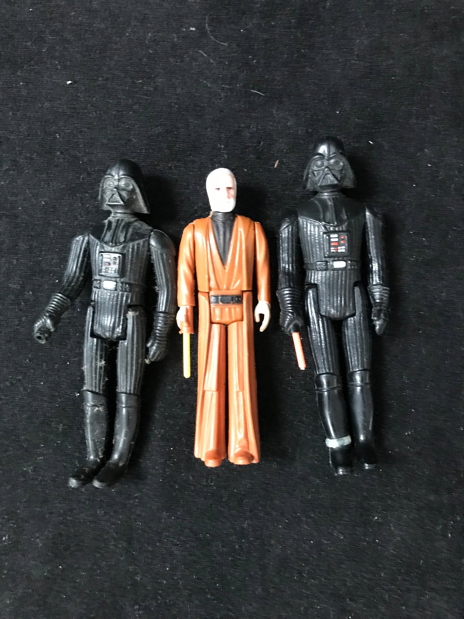 VINTAGE KENNER STAR WARS ACTION FIGURE LOT WITH WEAPONS (DARTH VADOR OBI WON KANOBE): Prices are in Canadian dollars