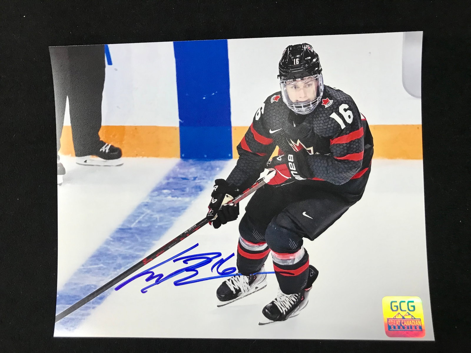 CONNOR BEDARD SIGNED 8X10 PHOTO GCG COA: Prices are in Canadian dollars