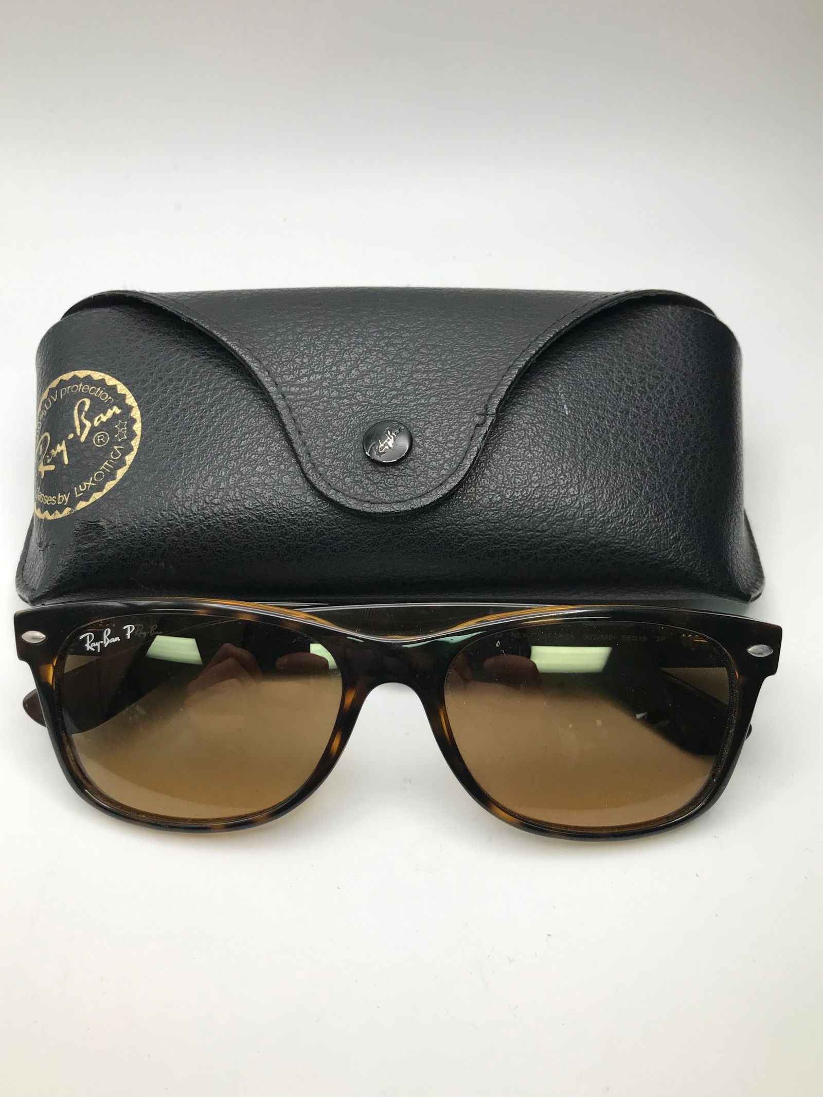 LIKE NEW RAY BAN SUNGLASSES WITH CASE (1 of 1)