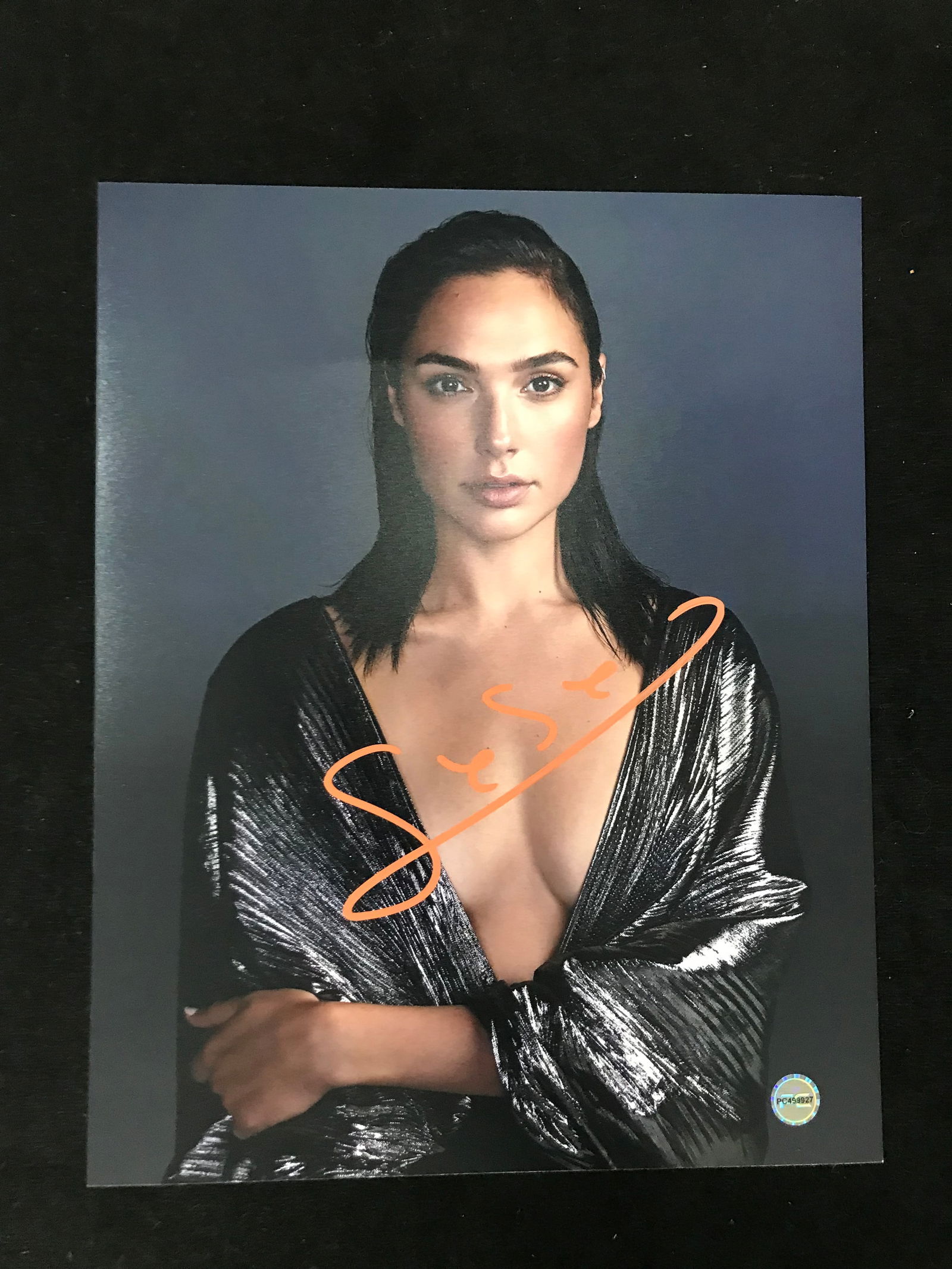 GAL GADOT SIGNED 8 X 10 PRO CERT COA_ (1 of 2)