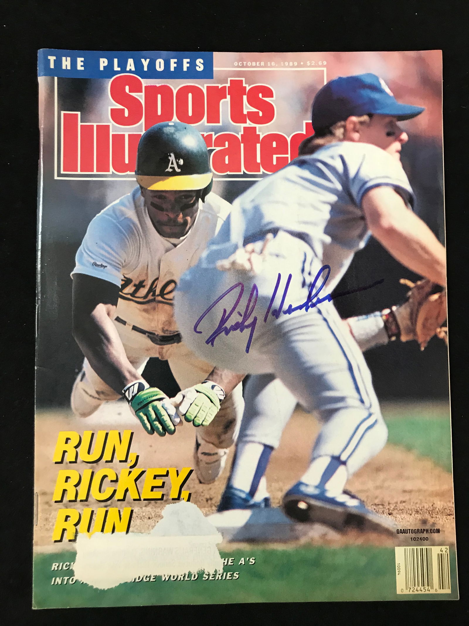 RICKY HENDERSON SIGNED SPORTS ILLUSTRATED MAGAZINE COVER (GAA COA) (1 of 2)