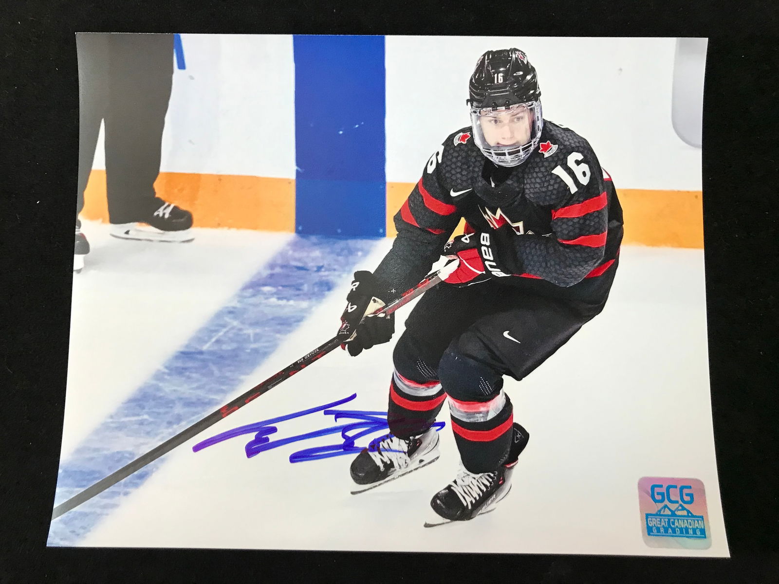 CONNOR BEDARD SIGNED 8X10 PHOTO GCG COA: Prices are in Canadian dollars