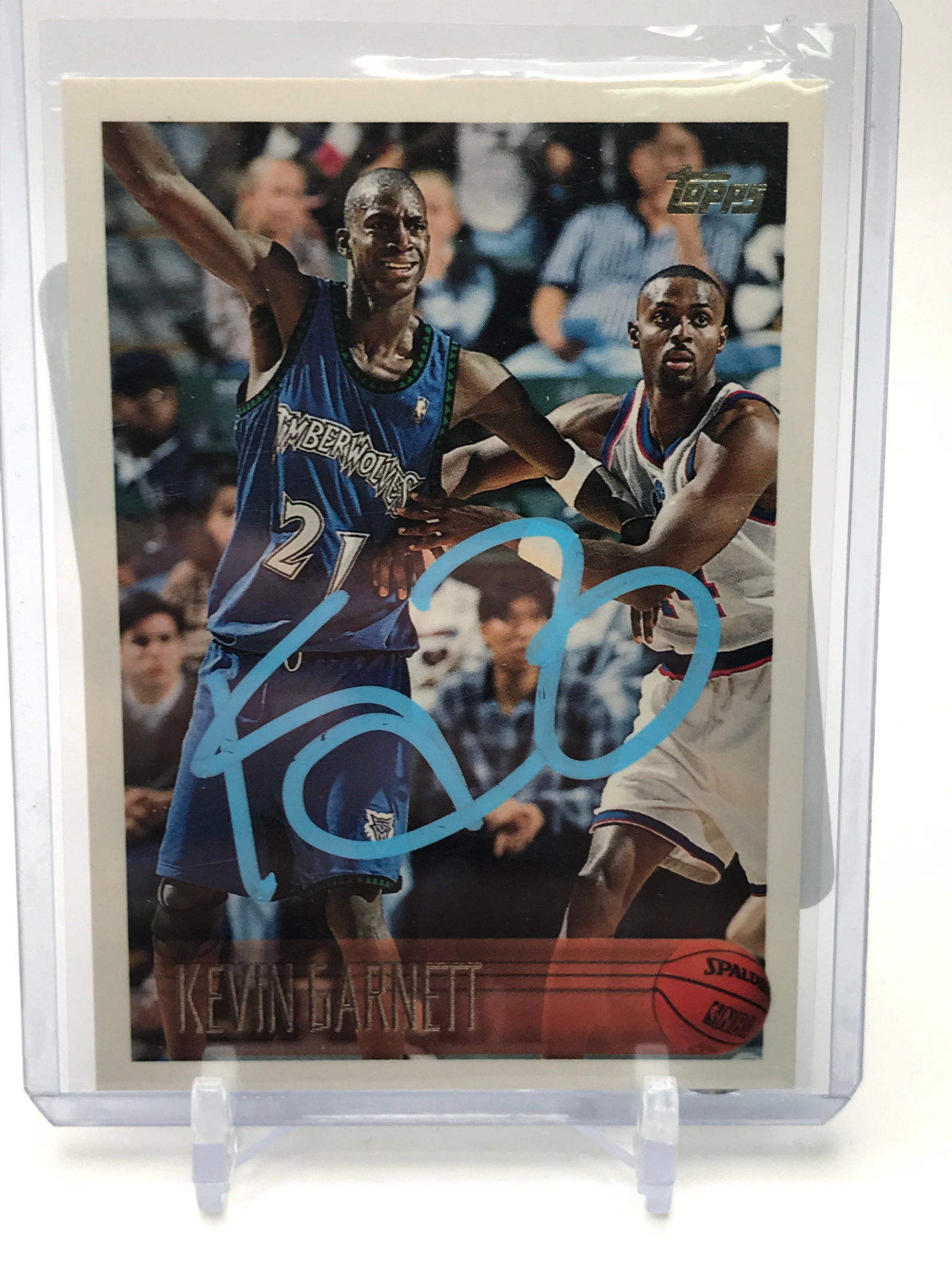 KEVIN GARNETT SIGNED TOPPS BASKETBALL CARD (PRO CERT COA): Prices are in Canadian dollars