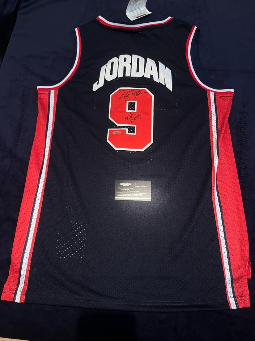 MICHAEL JORDAN SIGNED TEAM USA BASKETBALL JERSEY (IPA COA) (1 of 3)