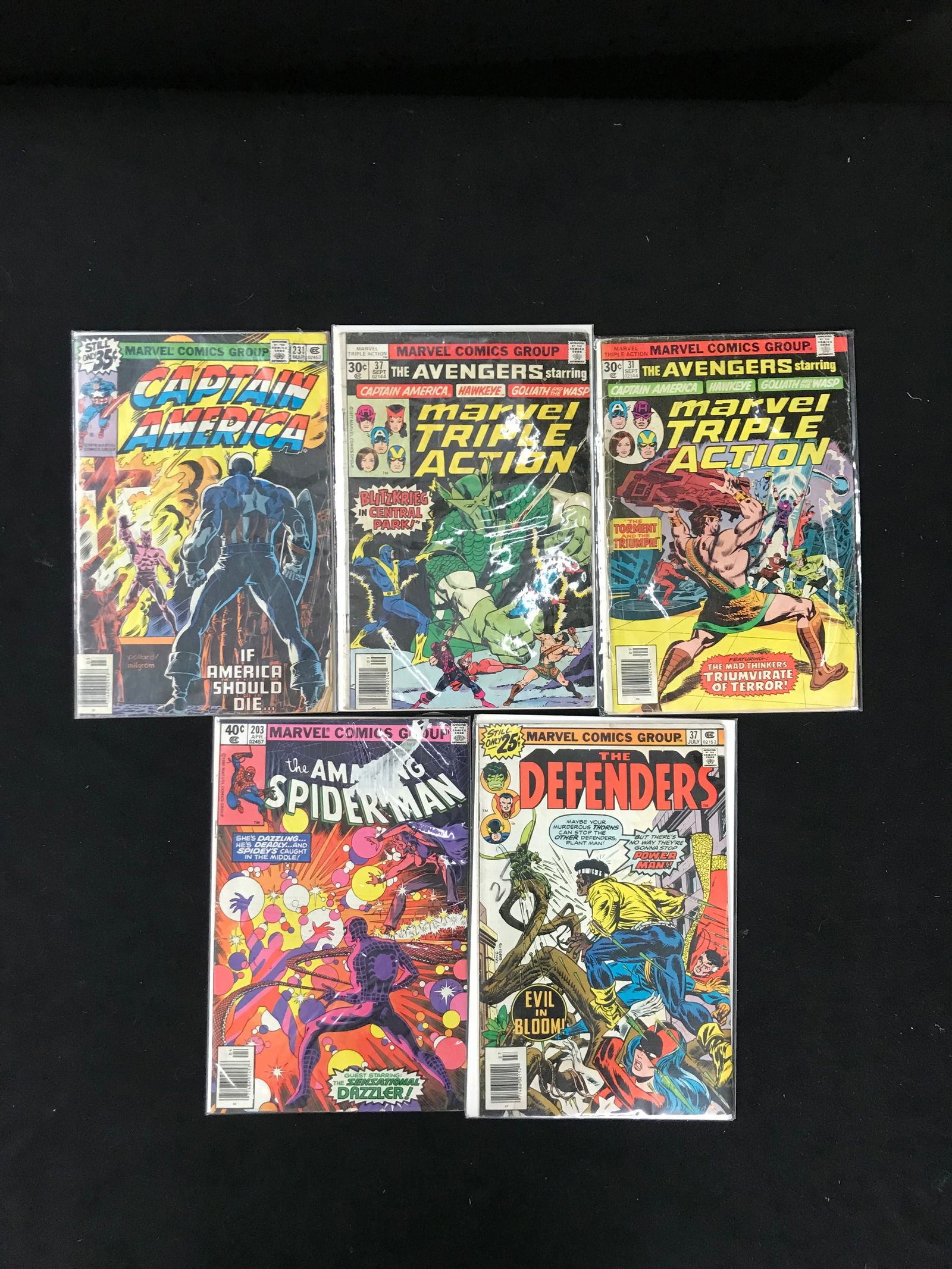 MARVEL SUPERHERO COMIC BOOK LOT (1 of 1)