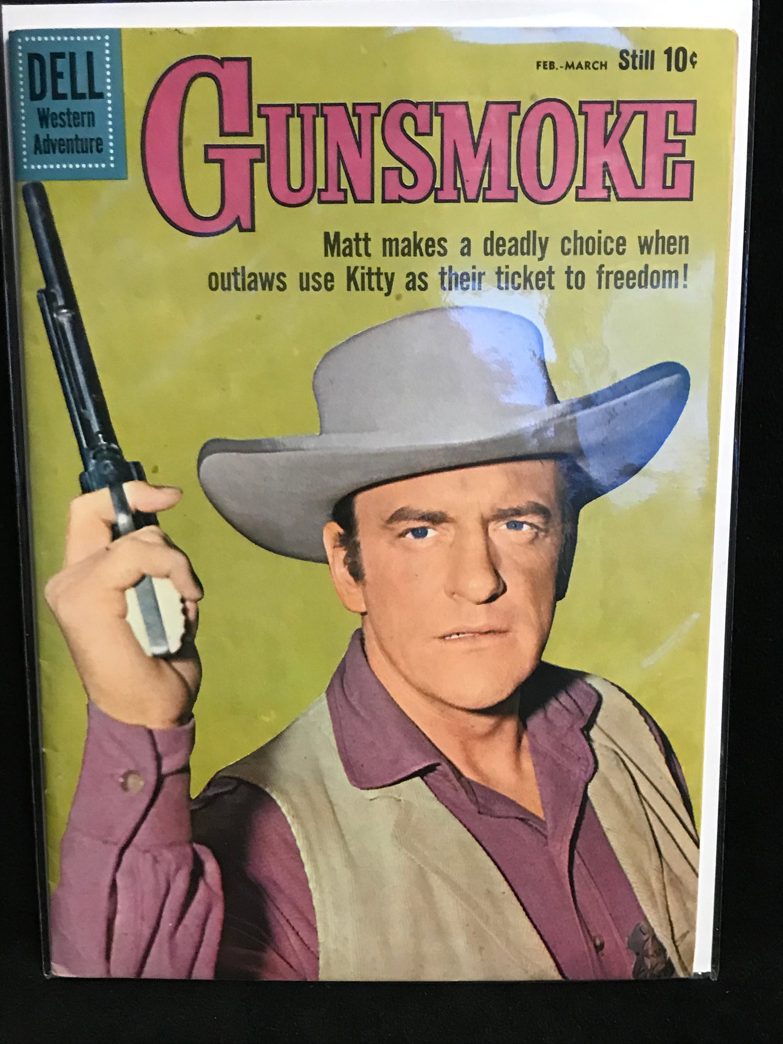 DELL WESTERN ADVENTURES GUNSMOKE GOLDEN AGE COMIC (1 of 1)
