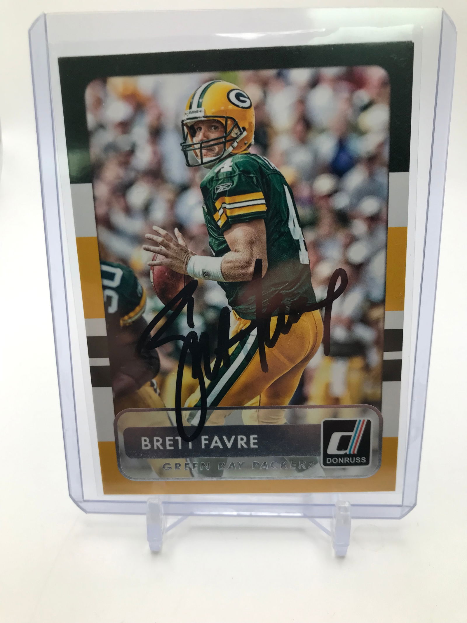 BRETT FAVRE SIGNED PANINI DONRUSS TRADING CARD (PRO CERT COA) (1 of 2)