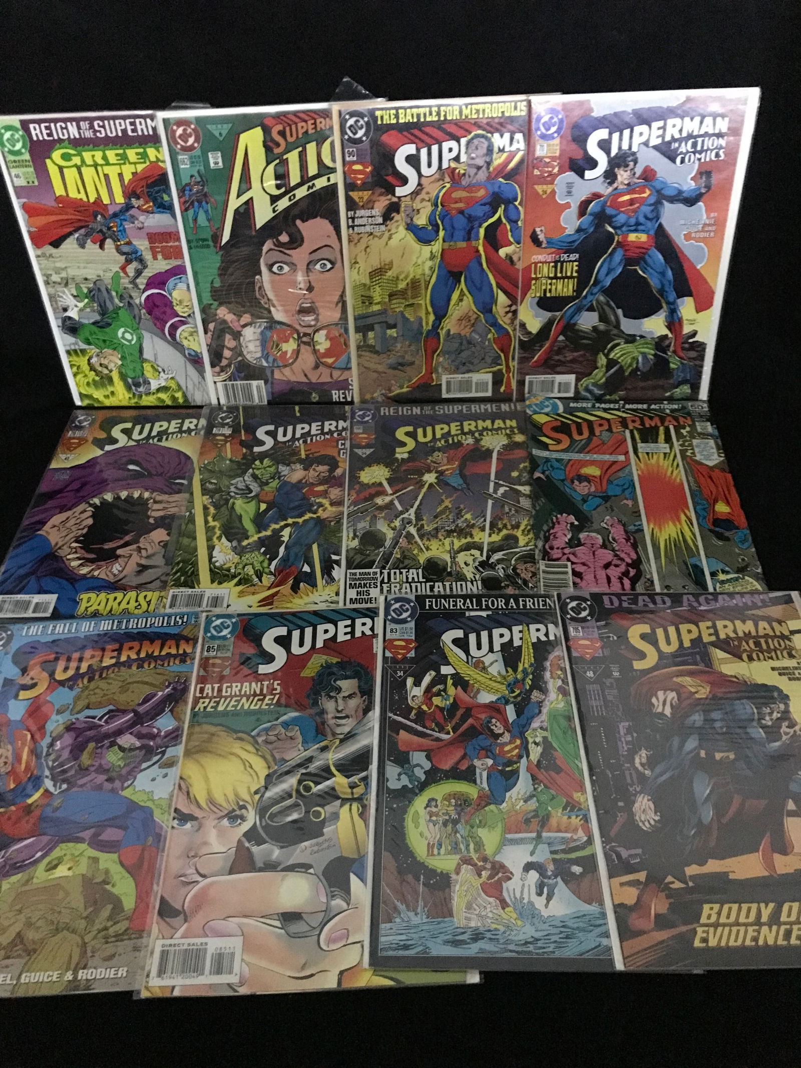 VARIOUS SUPER HERO COMIC BOOKS LOT (1 of 1)