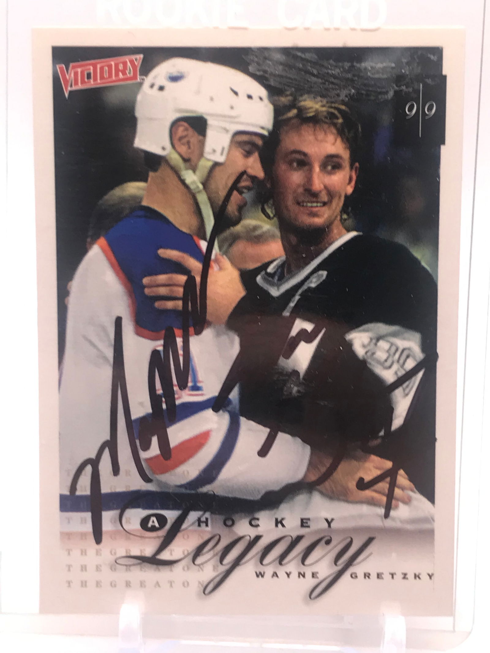 MARK MESSIER AND WAYNE GRETZKY DUAL SIGNED VICTORY TRADING CARD (1 of 2)