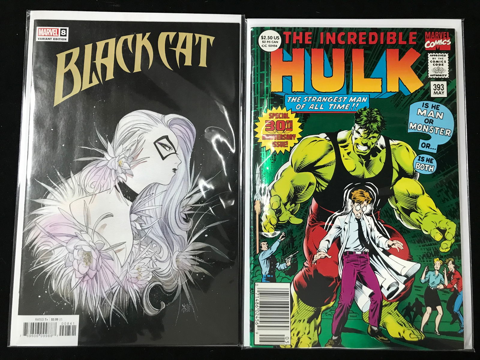 MARVEL COMICS BLACK CAT AND THE INCREDIBLE HULK COMIC BOOK LOT (1 of 1)
