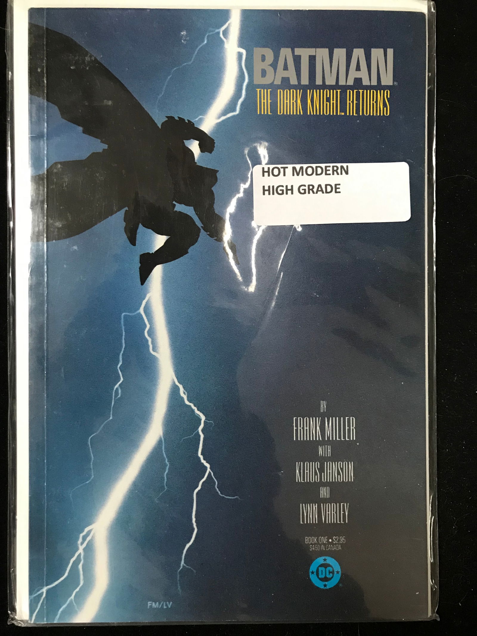 DC COMICS NO.1 BATMAN THE DARK KNIGHT RETURNS (HIGH GRADE) (1 of 1)