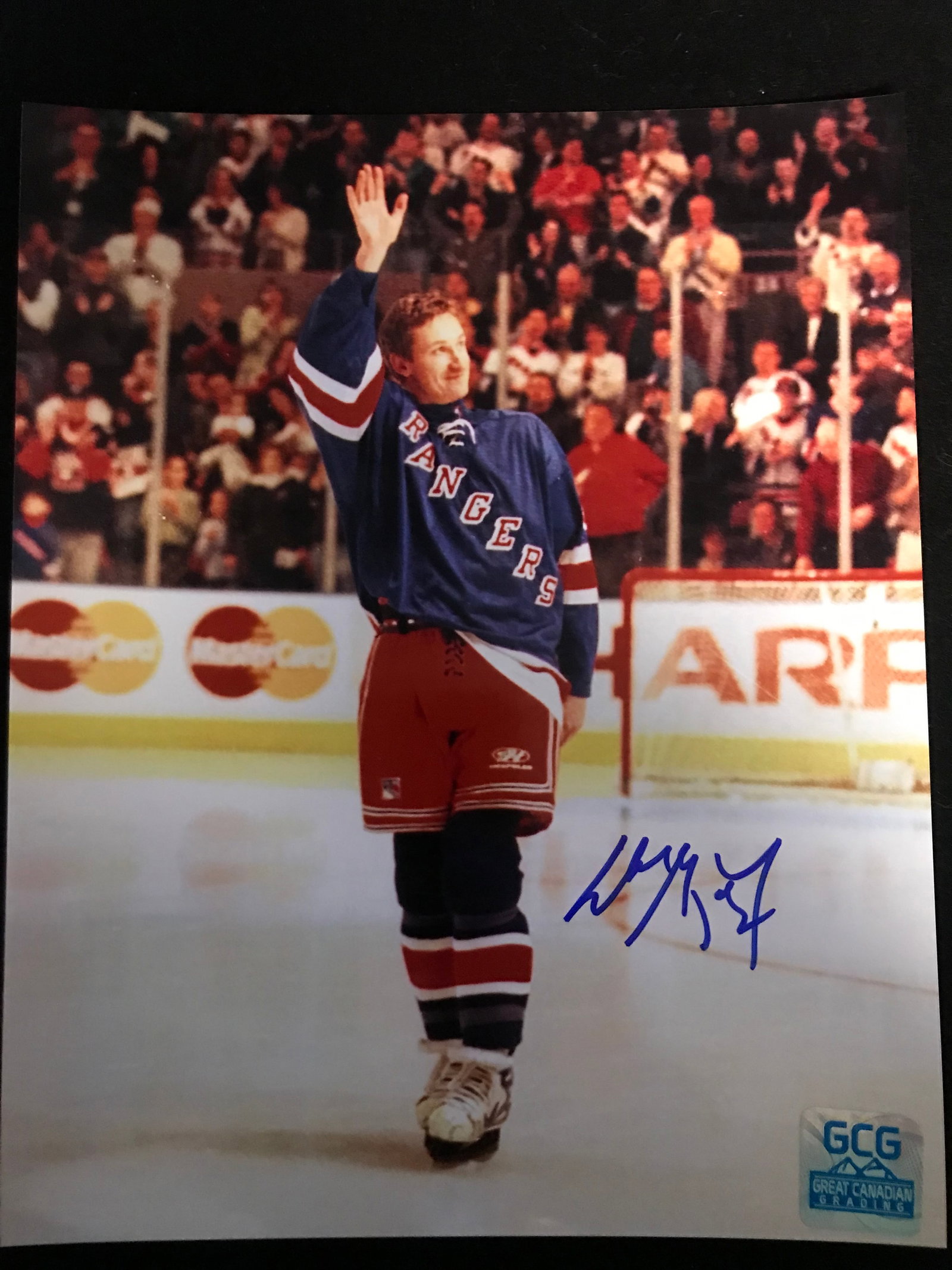 WAYNE GRETZKY SIGNED FINAL GAME 8 X 10 (GCG HOLO) (1 of 1)