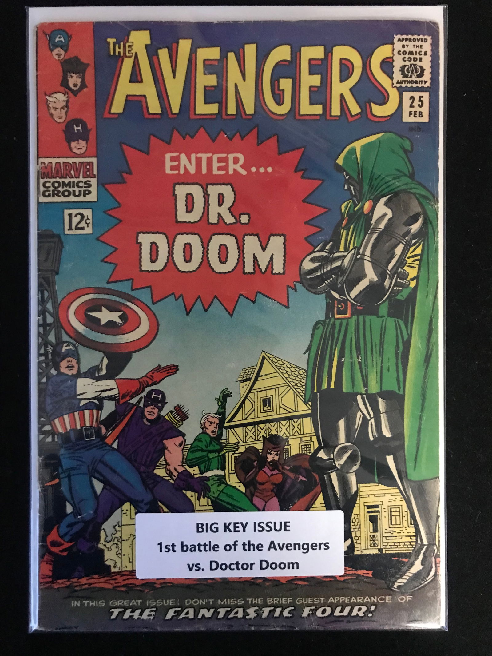 MARVEL COMICS NO.25 THE AVENGERS (1ST BATTLE OF THE AVENGERS VS. DR.DOOM) (1 of 1)