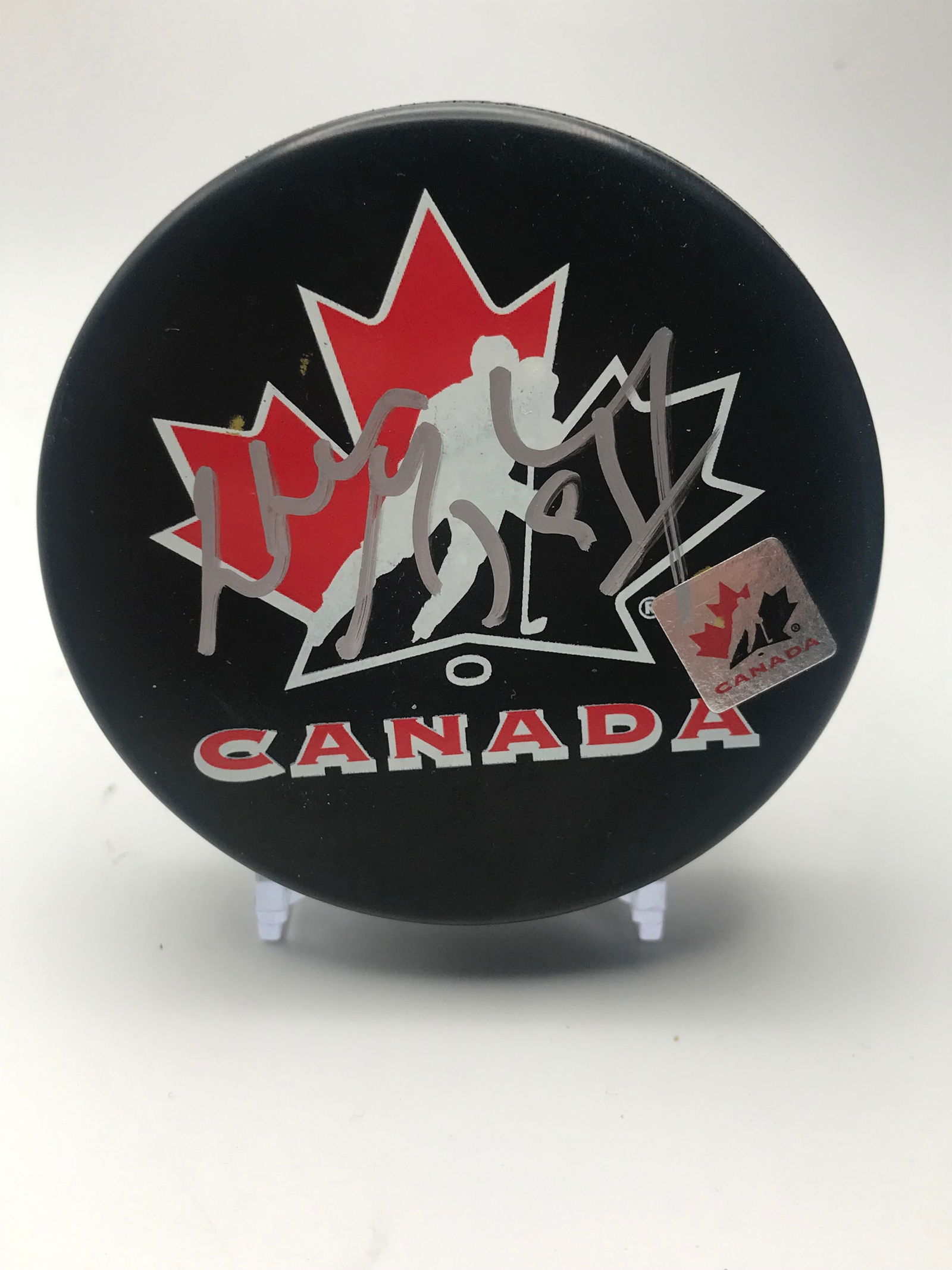 WAYNE GRETZKY SIGNED TEAM CANADA PUCK (1 of 2)