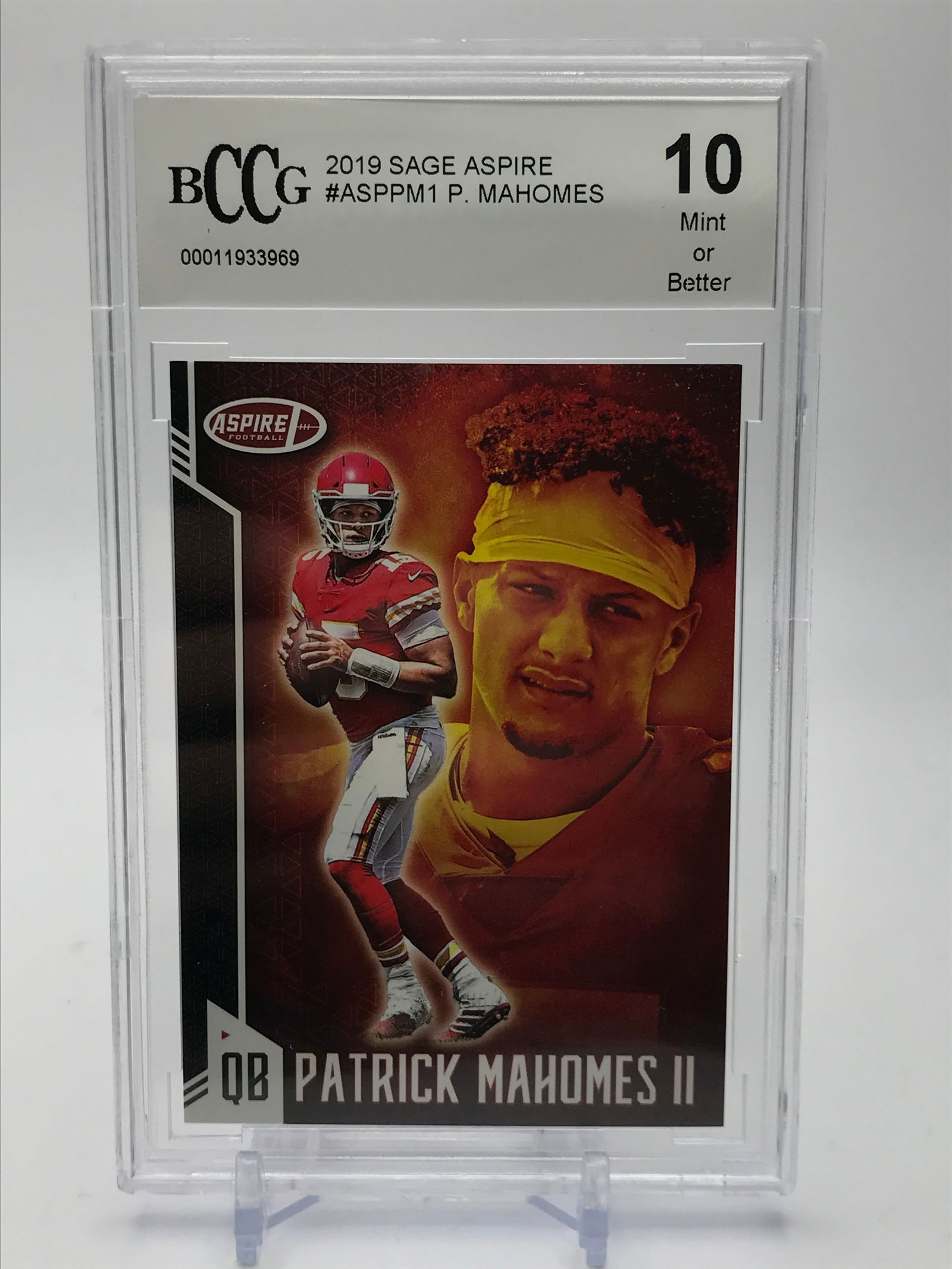 2018 SAGE ASPIRE PATRICK MAHOMES ROOKIE CARD (BCCG 10) (1 of 2)