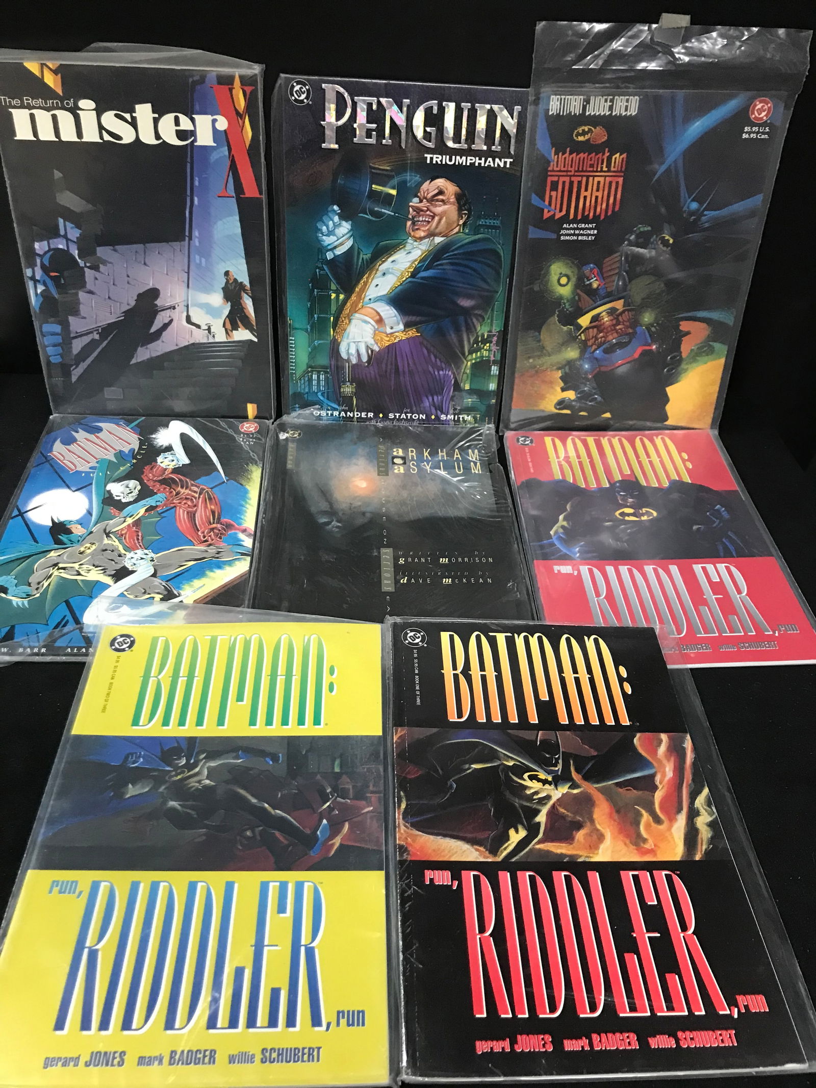 DC COMICS BATMAN COMIC BOOK LOT (1 of 1)