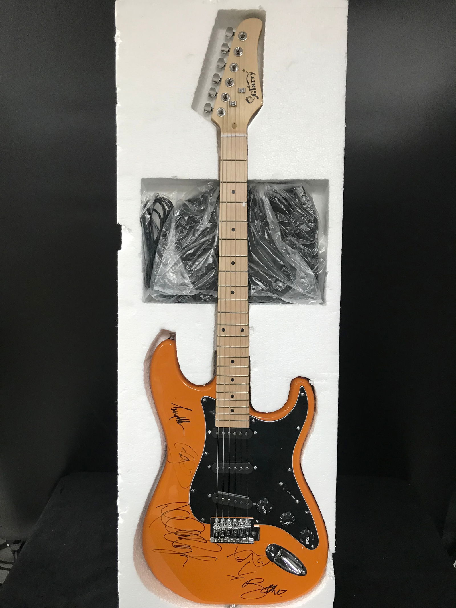 U2 BAND SIGNED GLARRY ELECTRIC GUITAR (MULTIPLE COA) (1 of 4)