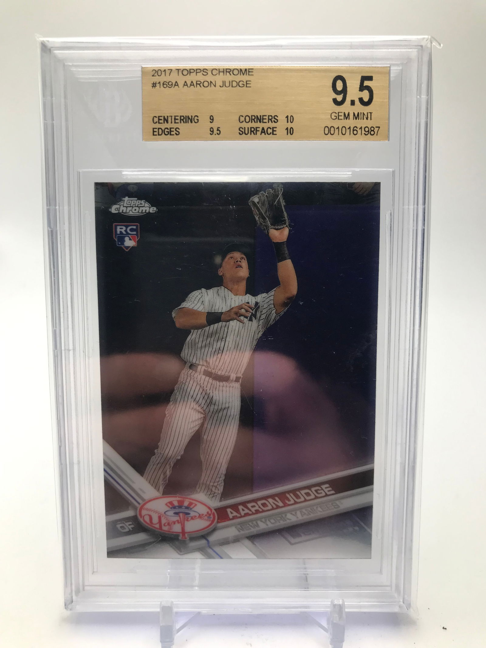 2017 TOPPS CHROME NO.169 AARON JUDGE ROOKIE CARD BECKETT 9.5 (1 of 2)