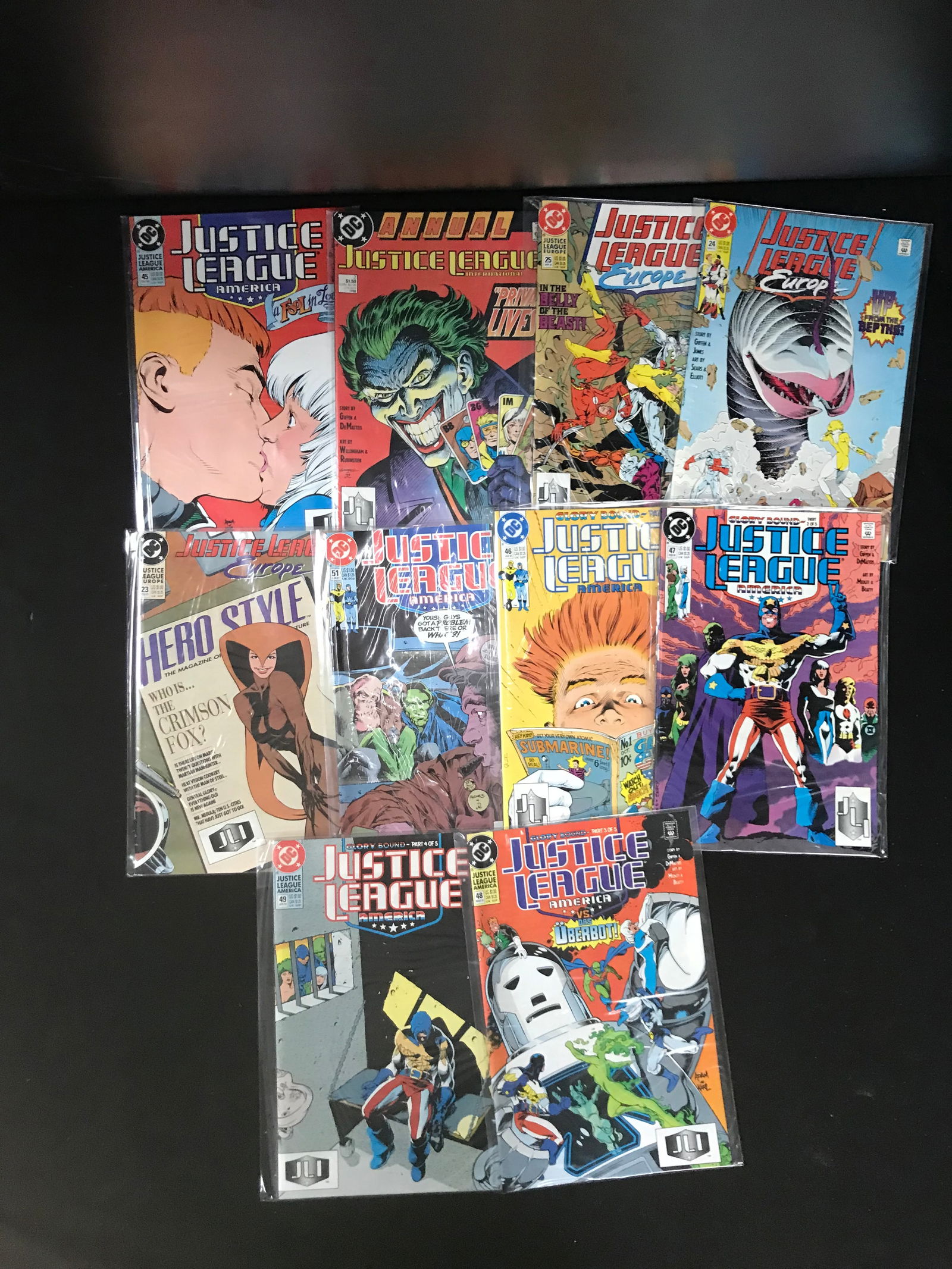 DC COMICS JUSTICE LEAGUE OF AMERICA COMIC BOOK LOT (1 of 1)