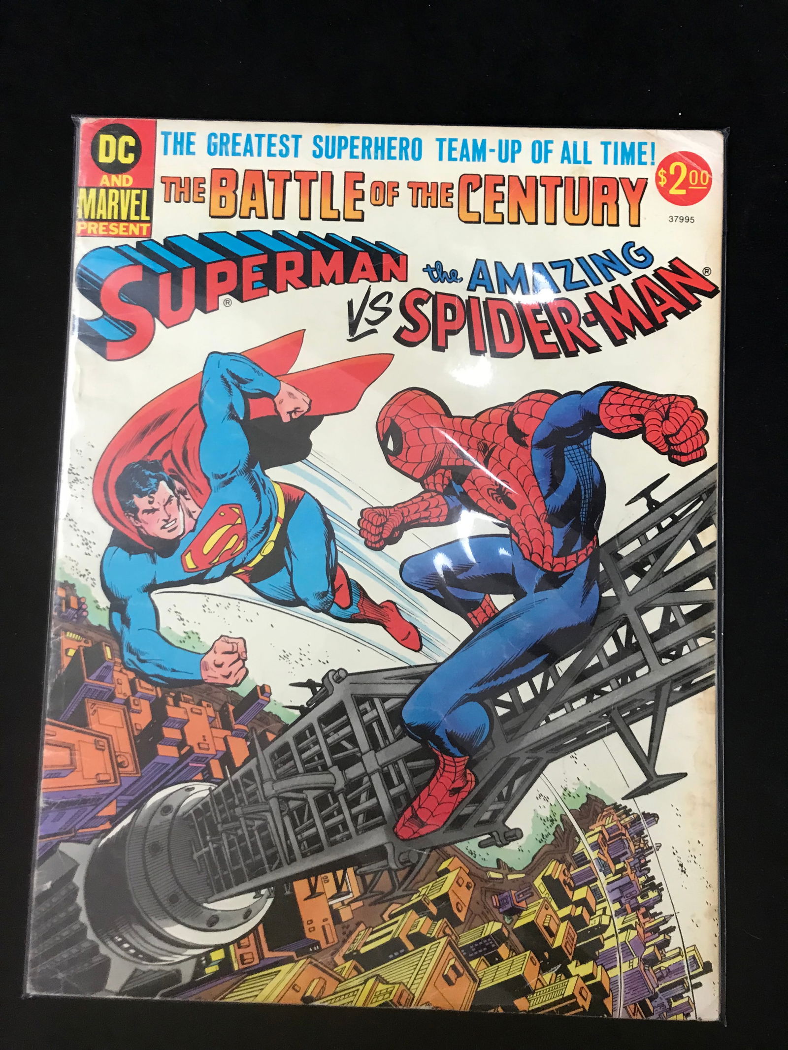 DC AND MARVEL COMICS PRESENT SUPERMAN VS THE AMAZING SPIDERMAN (1 of 1)