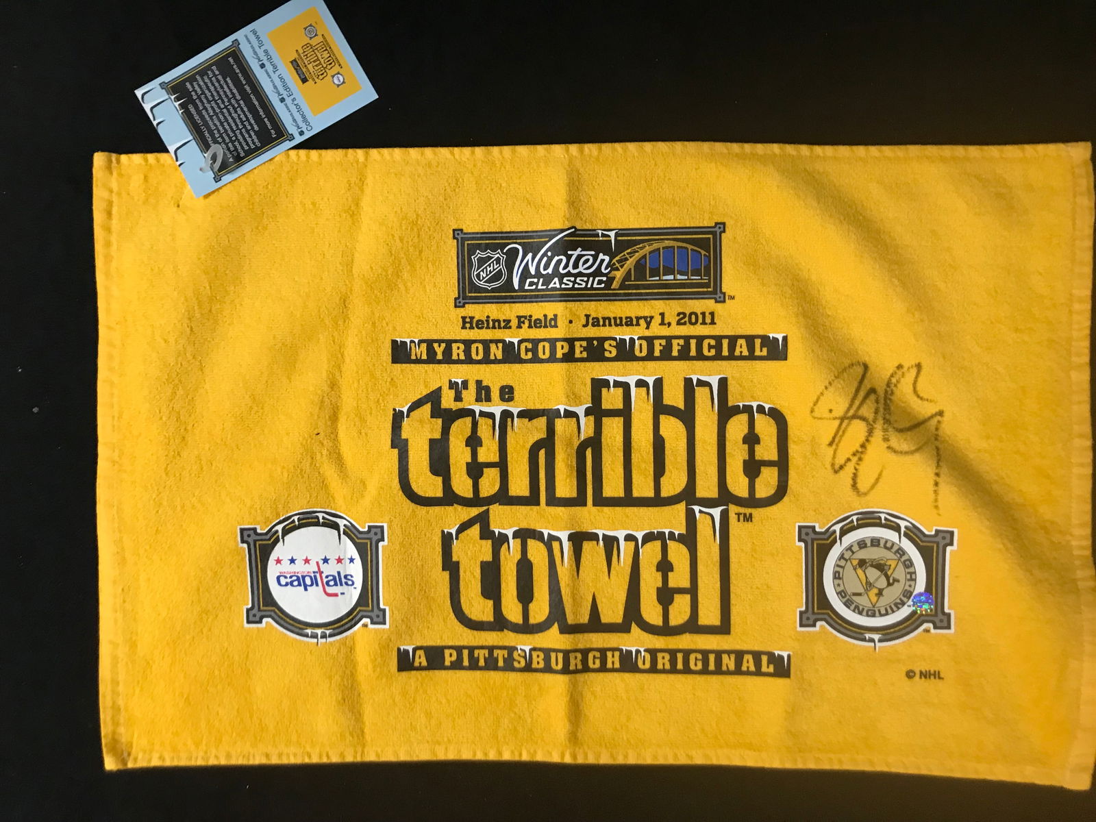 SIDNEY CROSBY SIGNED TERRIBLE TOWEL WINTER CLASSIC PRO CERT COA (1 of 2)