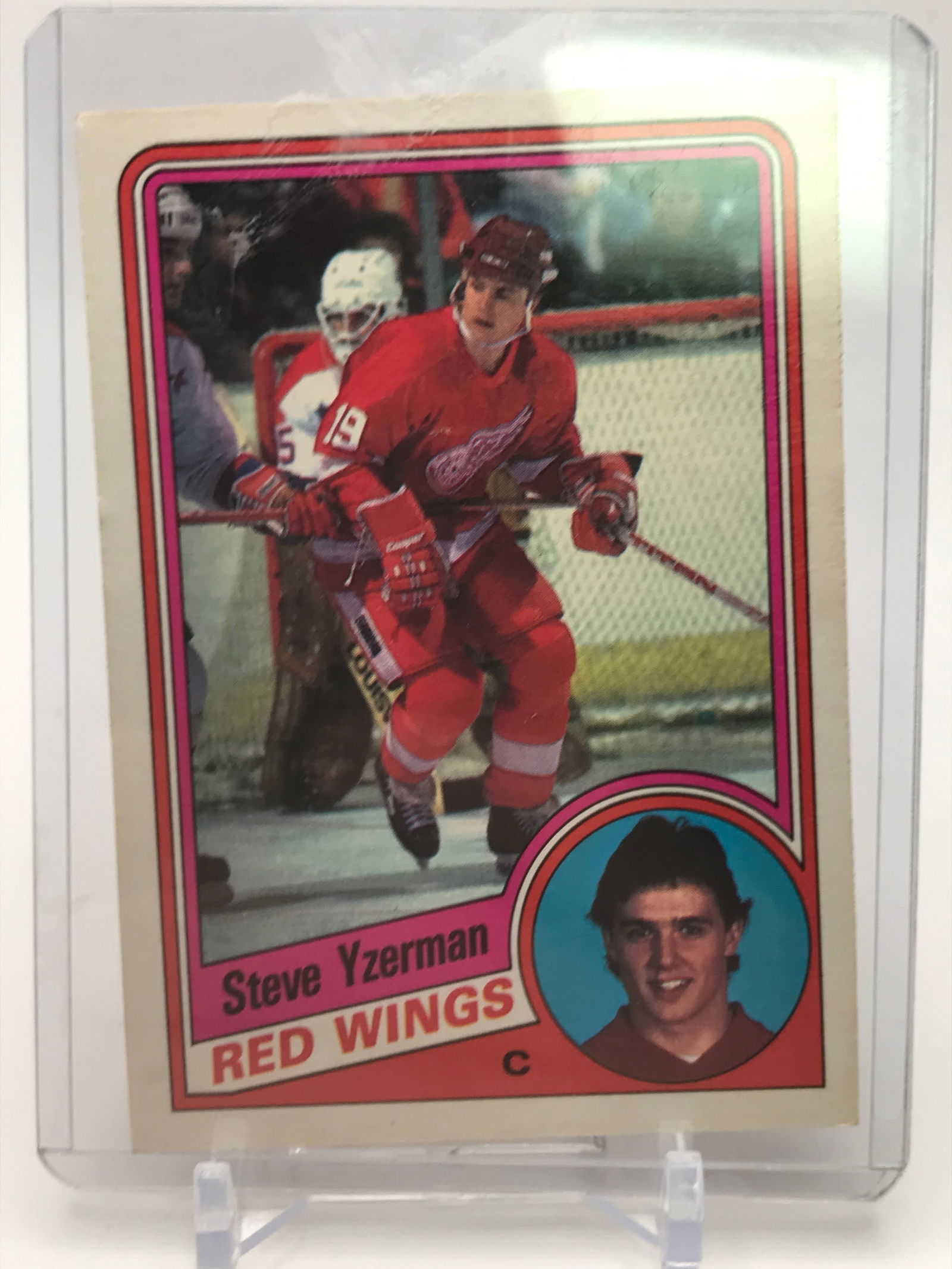 1984-85 O PEE CHEE STEVE YZERMAN ROOKIE CARD (1 of 2)