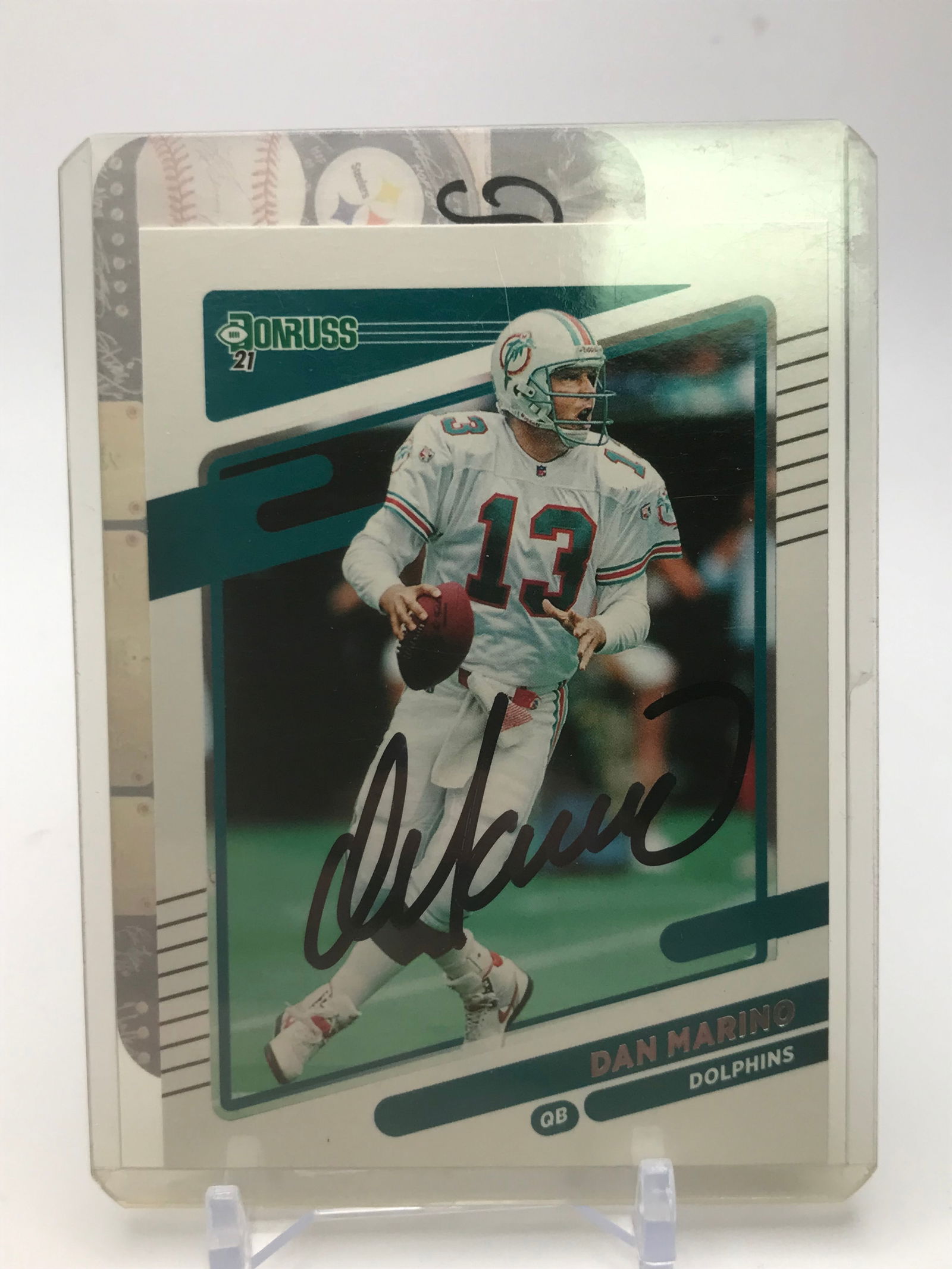 DAN MARINO SIGNED DONRSS TRADING CARD (RED CARPET COA) (1 of 2)