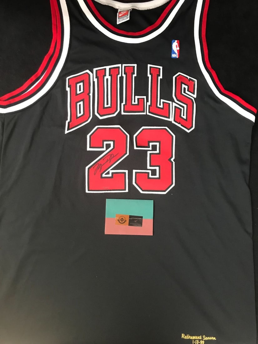 MICHAEL JORDAN SIGNED CHICAGO BULLS NILE RETIREMENT JERSEY UPPER DECK CARD ONLY (1 of 4)