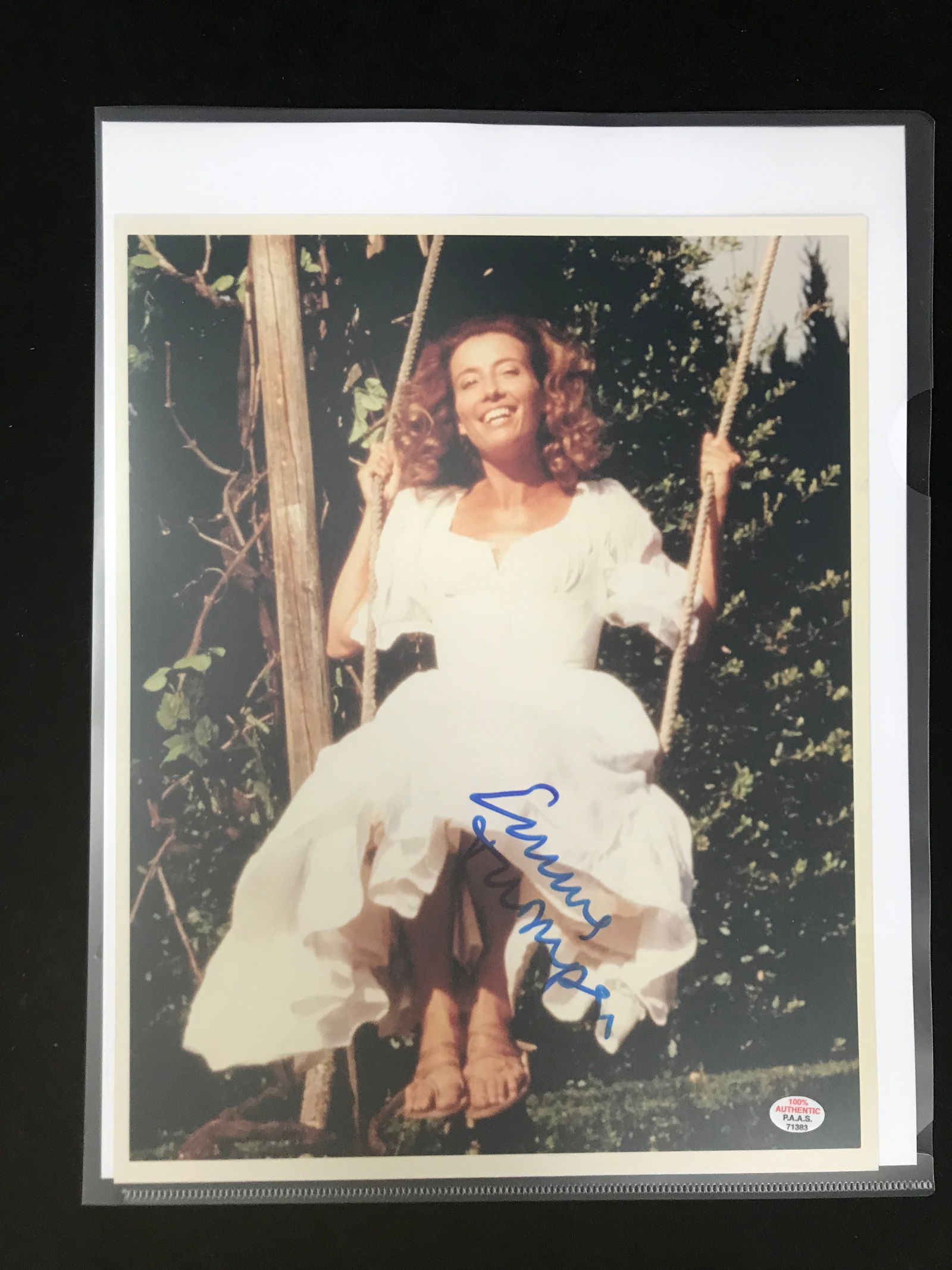 EMMA THOMPSON SIGNED 8 X 10 (PAAS COA) (1 of 2)