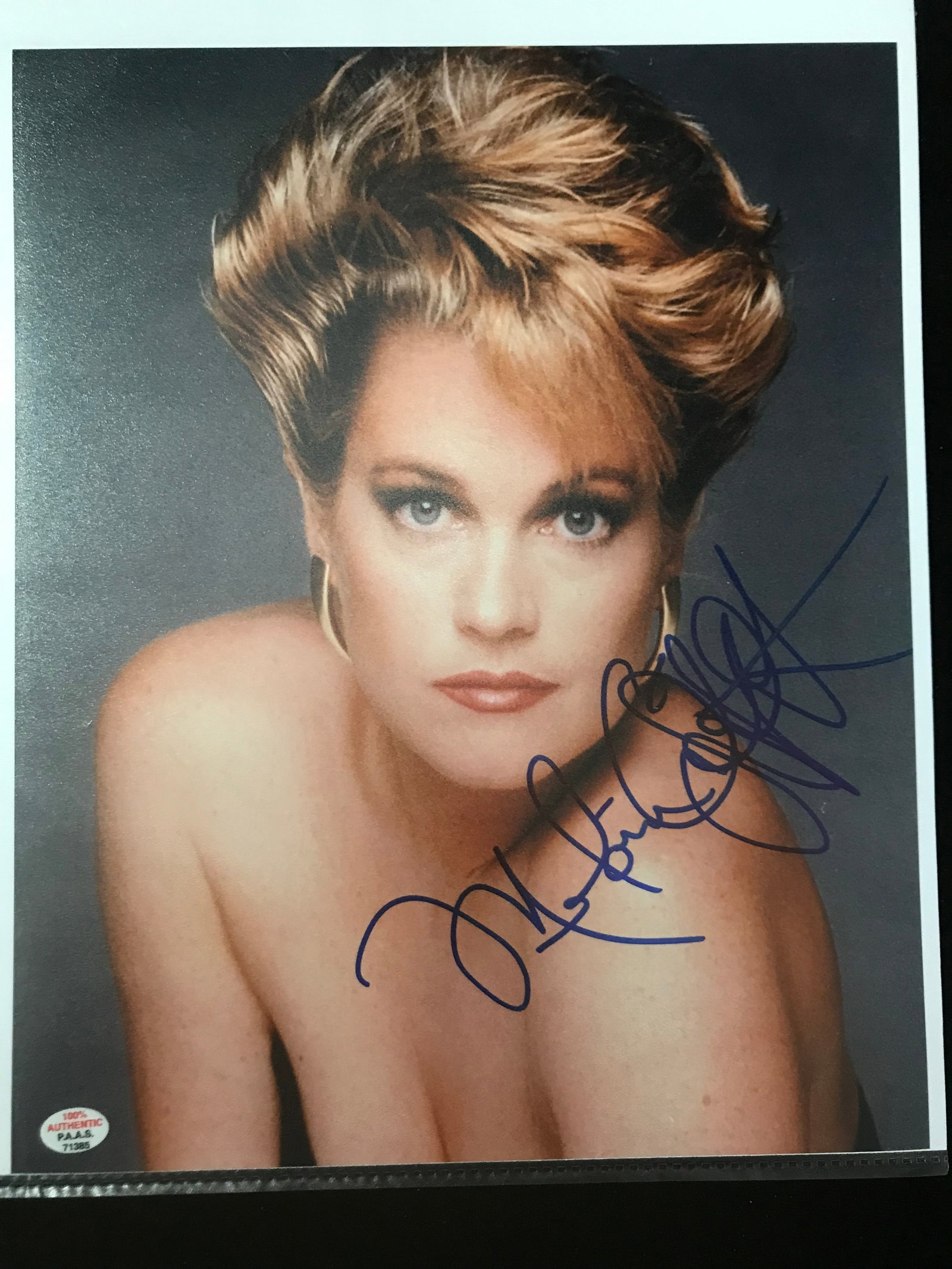 MELANIE GRIFFIN SIGNED 8 X 10 (PAAS COA): Prices are in Canadian dollars