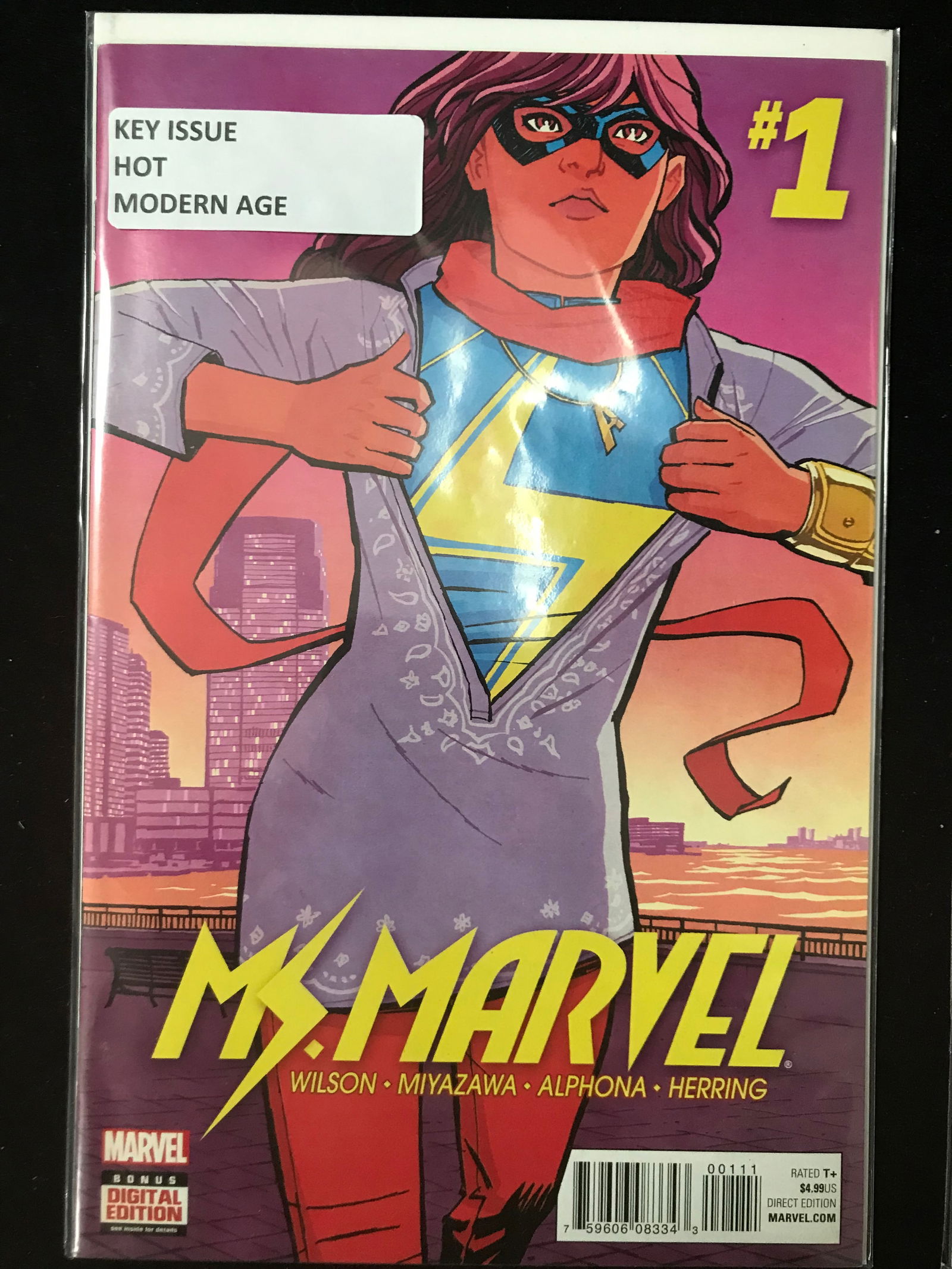 MARVEL COMICS NO.1 MS. MARVEL (1 of 1)