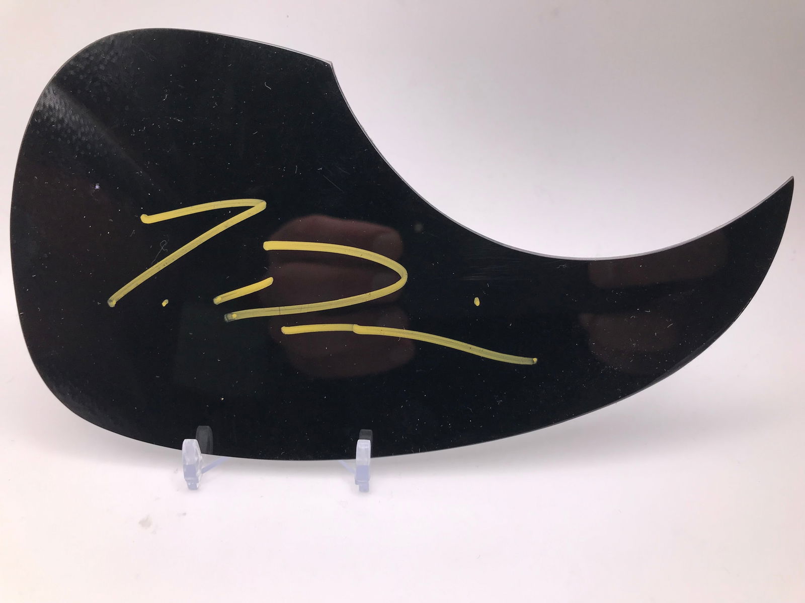 GORD DOWNIE SIGNED GUITAR PICK GUARD (GCG HOLO) (1 of 2)
