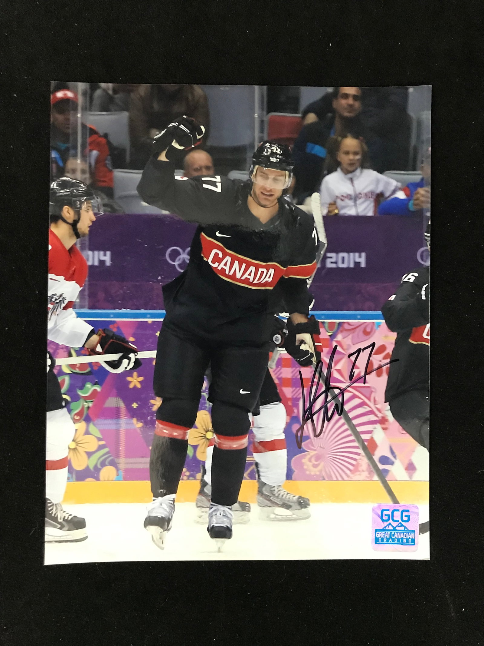 JEFF CARTER SIGNED TEAM CANADA 8 X 10 (GCG HOLO): Prices are in Canadian dollars